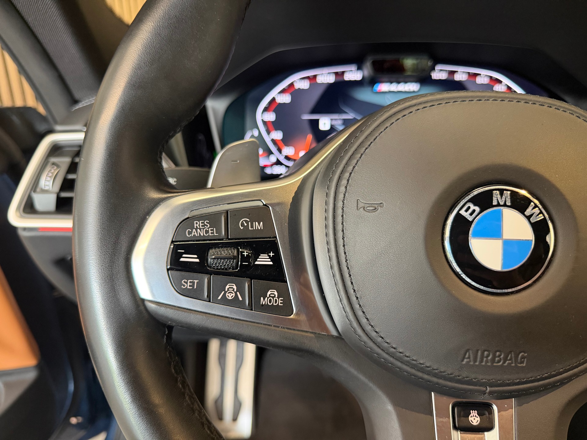 BMW M440i xDrive 48V Coupé Steptronic-image-19
