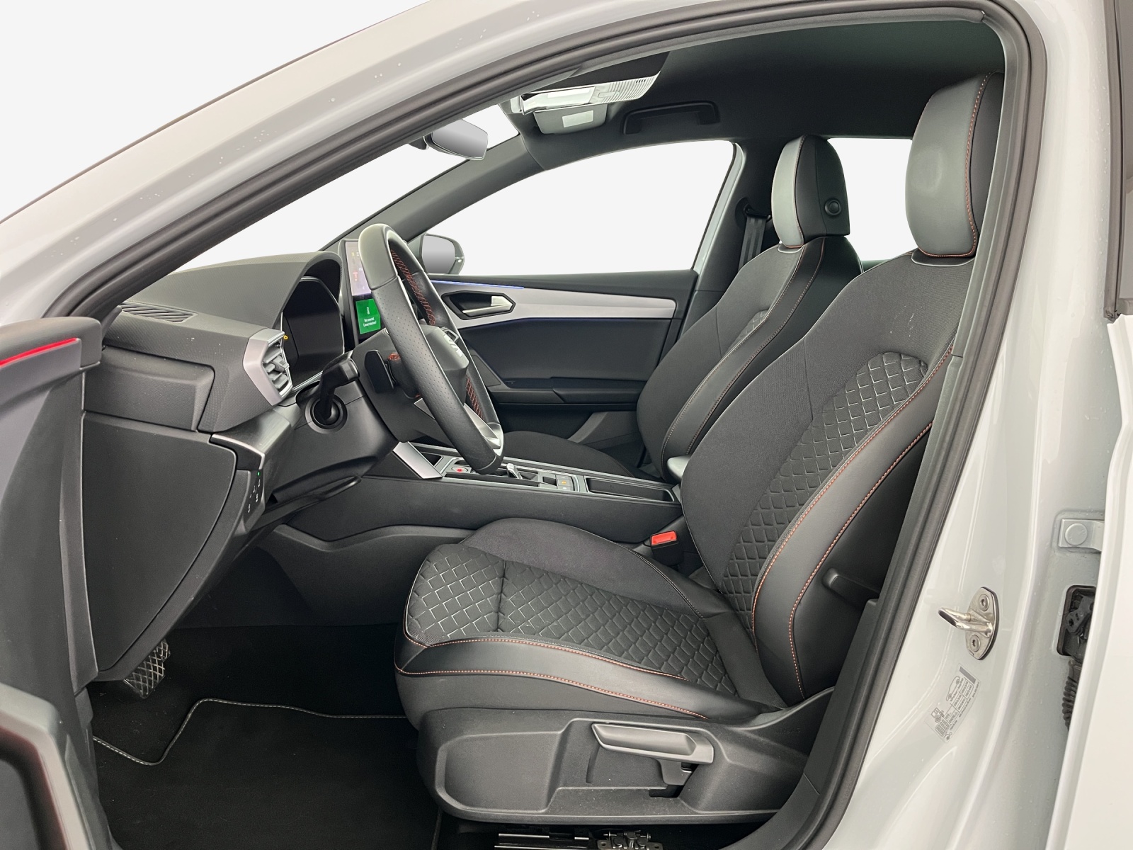 SEAT Leon 1.5 eTSI mHEV DSG FR-image-7