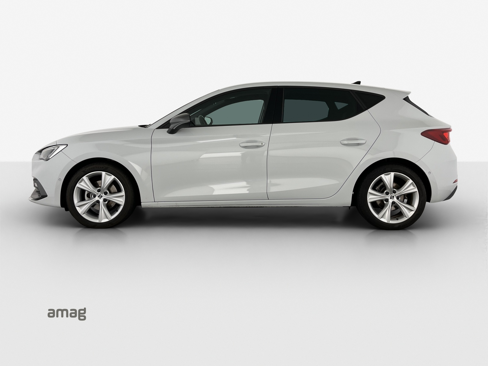 SEAT Leon 1.5 eTSI mHEV DSG FR-image-1