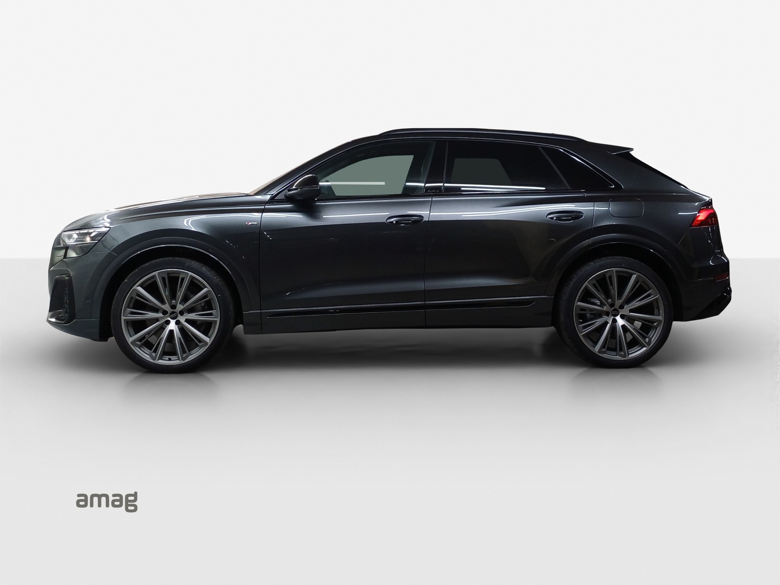 AUDI Q8 SUV TFSI e quattro 290 kW Attraction tiptronic-image-1