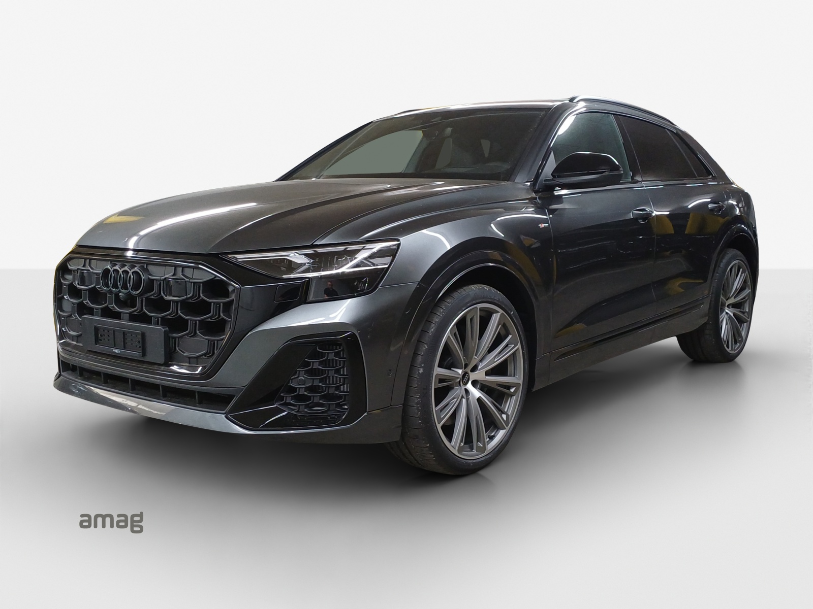 AUDI Q8 SUV TFSI e quattro 290 kW Attraction tiptronic-image-0