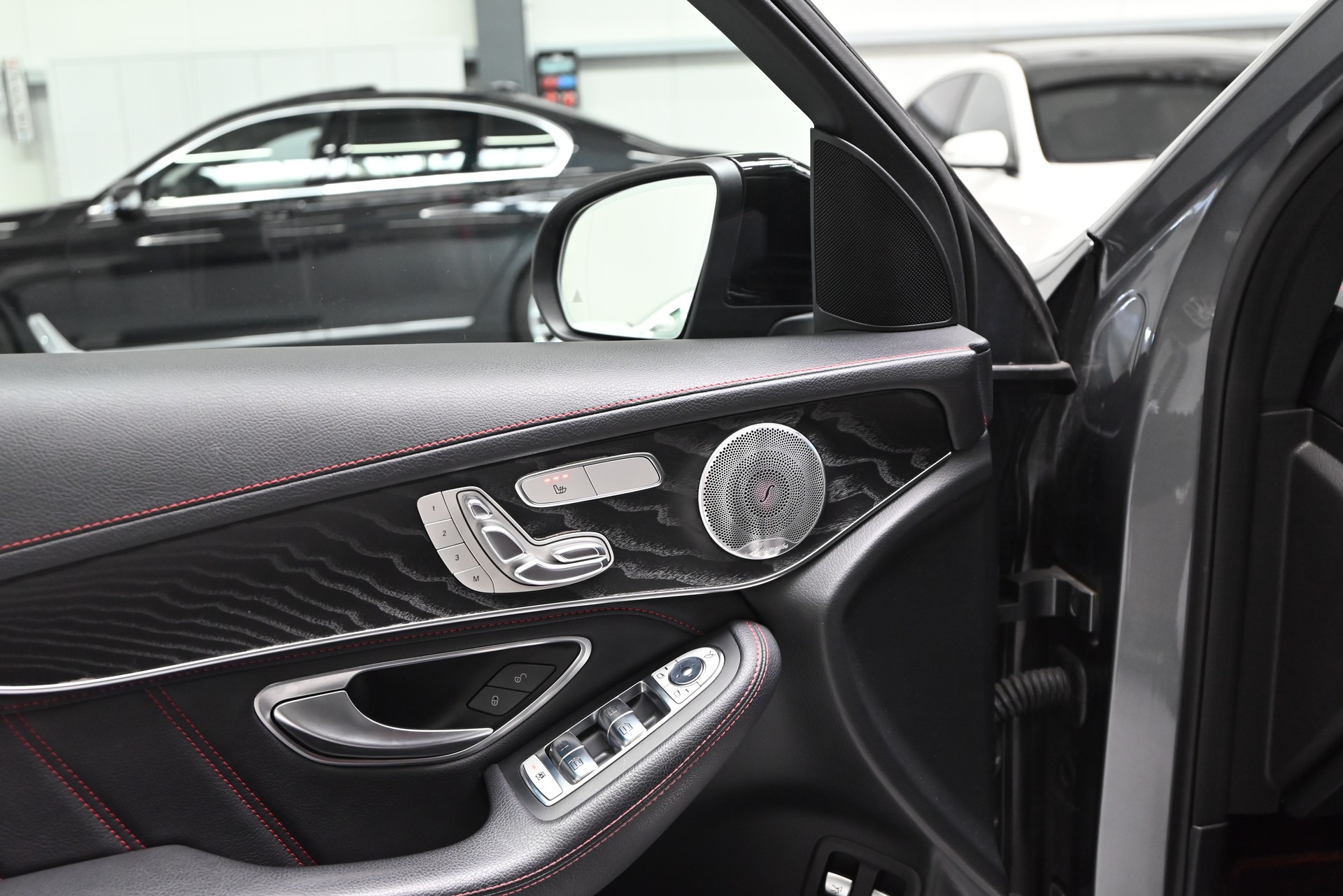 MERCEDES-BENZ GLC Coupé 43 AMG 4Matic 9G-Tronic-image-17