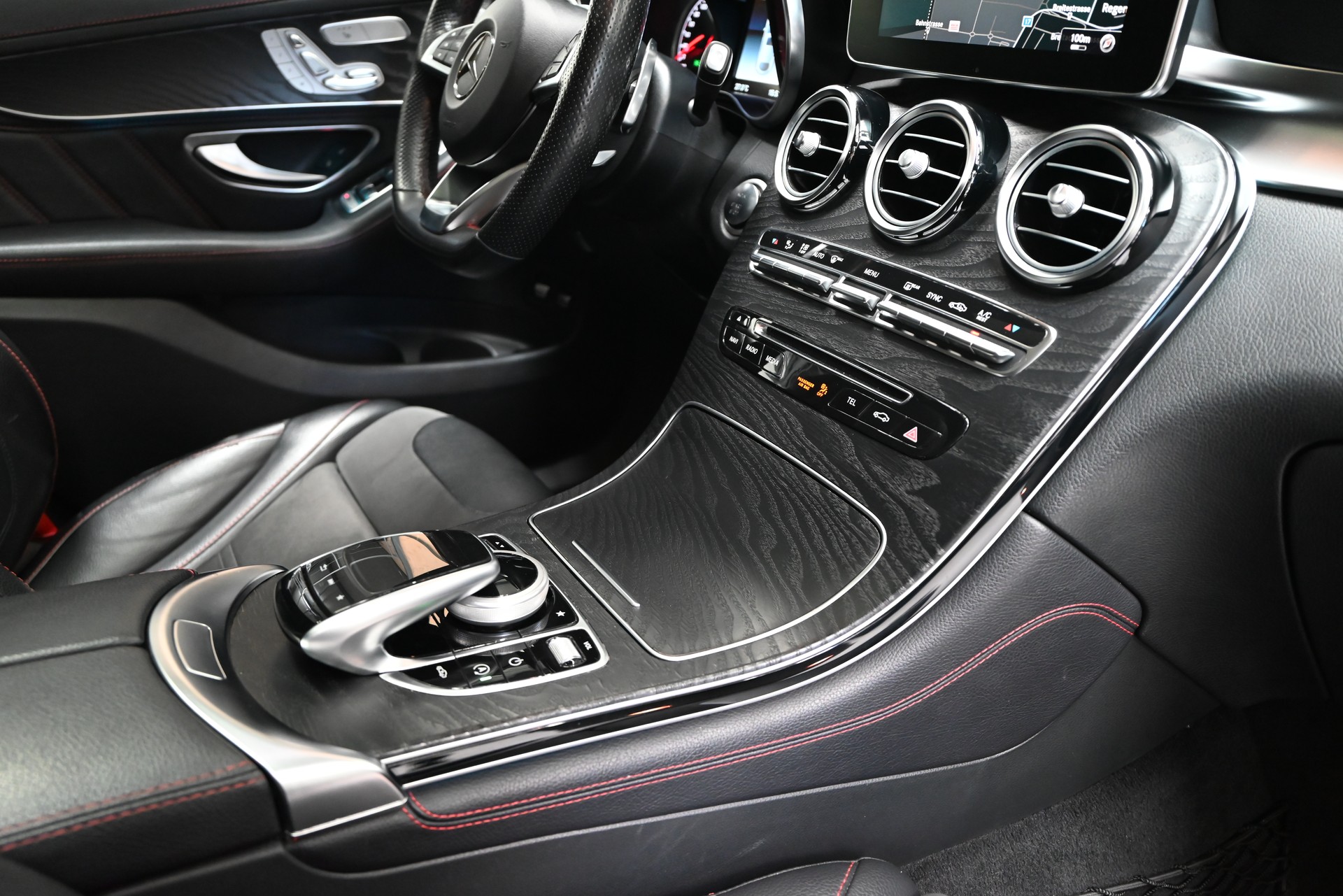 MERCEDES-BENZ GLC Coupé 43 AMG 4Matic 9G-Tronic-image-24