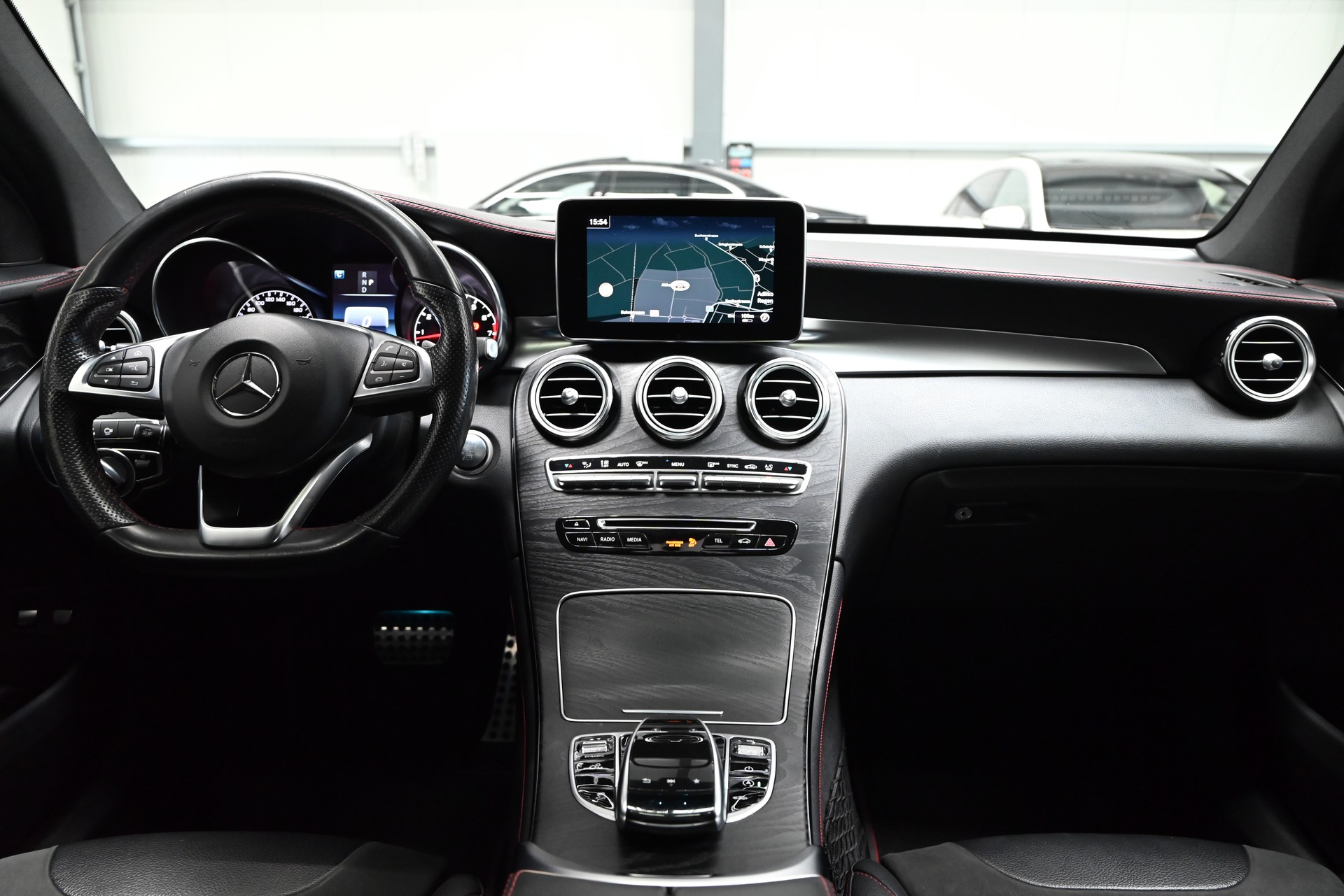 MERCEDES-BENZ GLC Coupé 43 AMG 4Matic 9G-Tronic-image-8