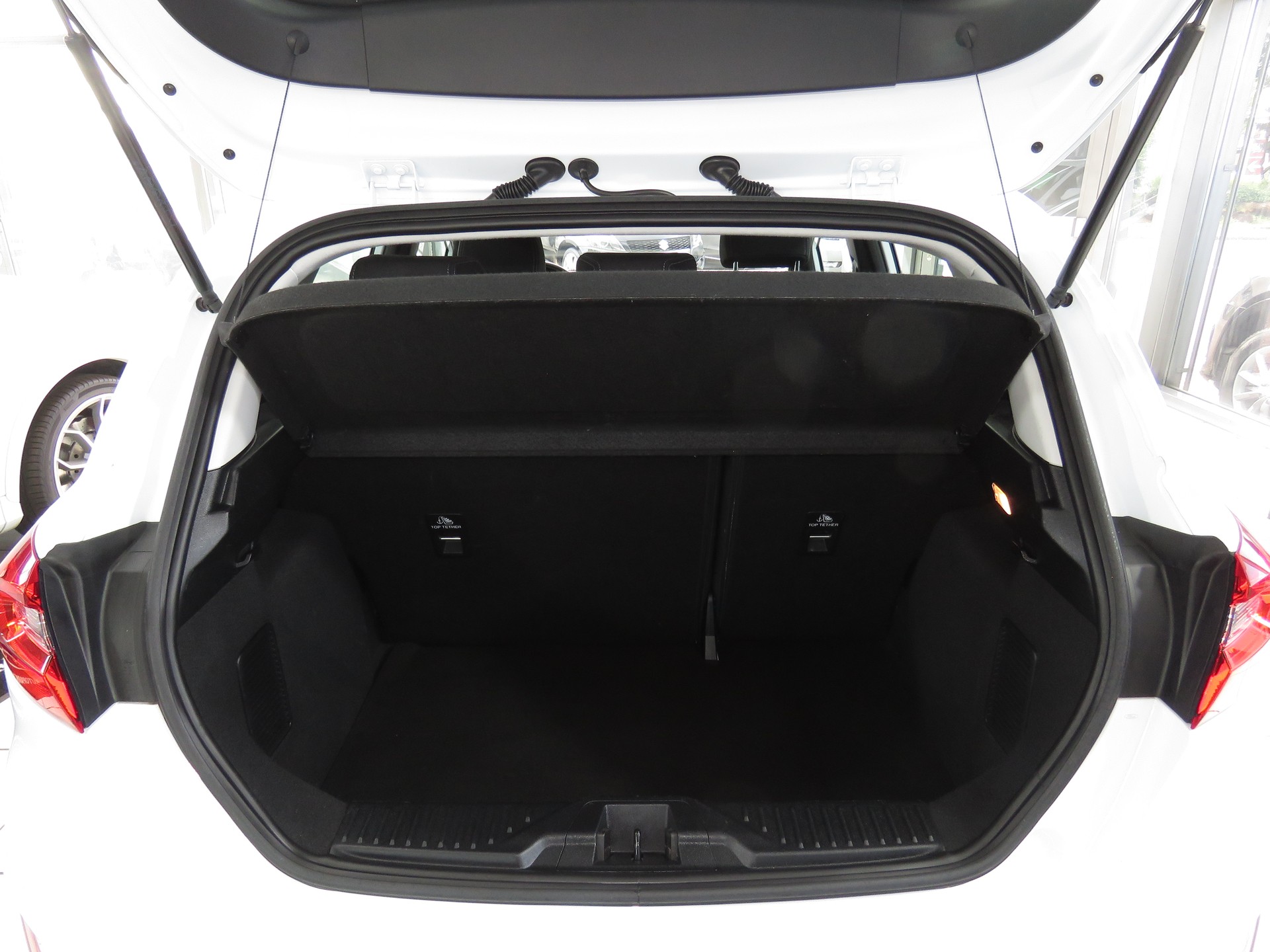 FORD Fiesta 1.0 SCTi Titanium-image-9