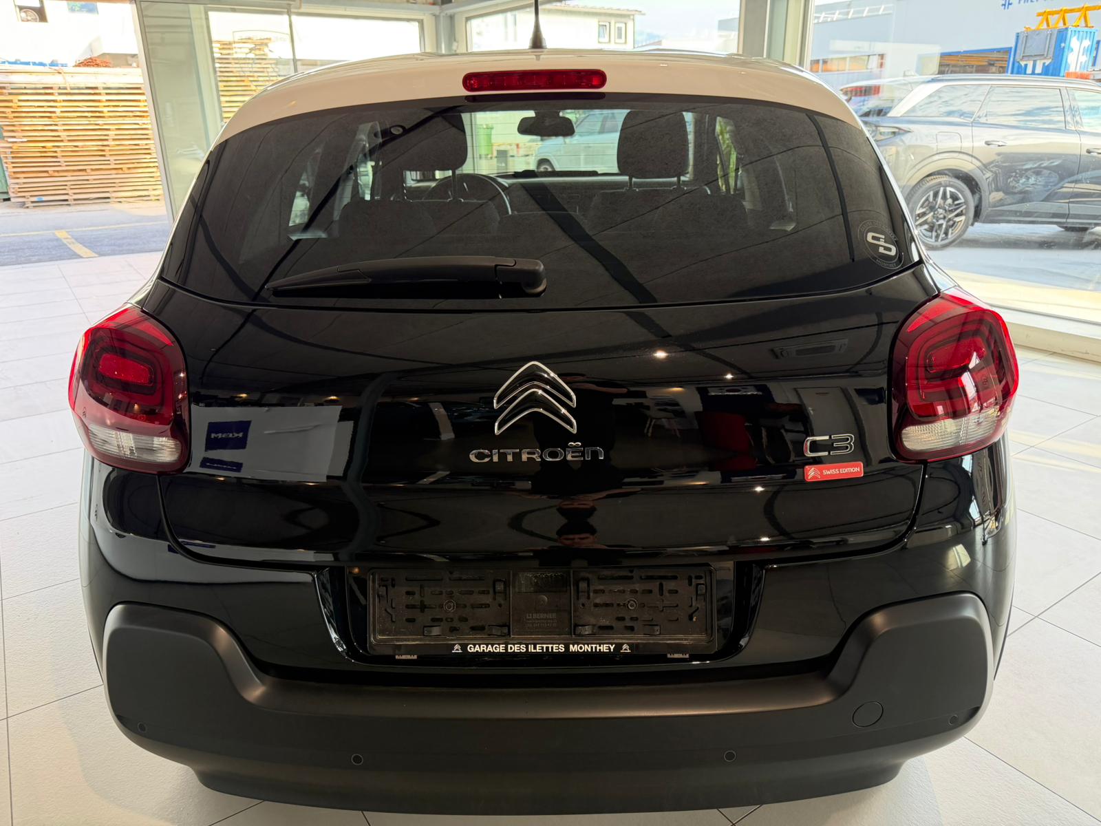 CITROEN C3 1.2i PureTech Swiss Edition EAT6-image-2