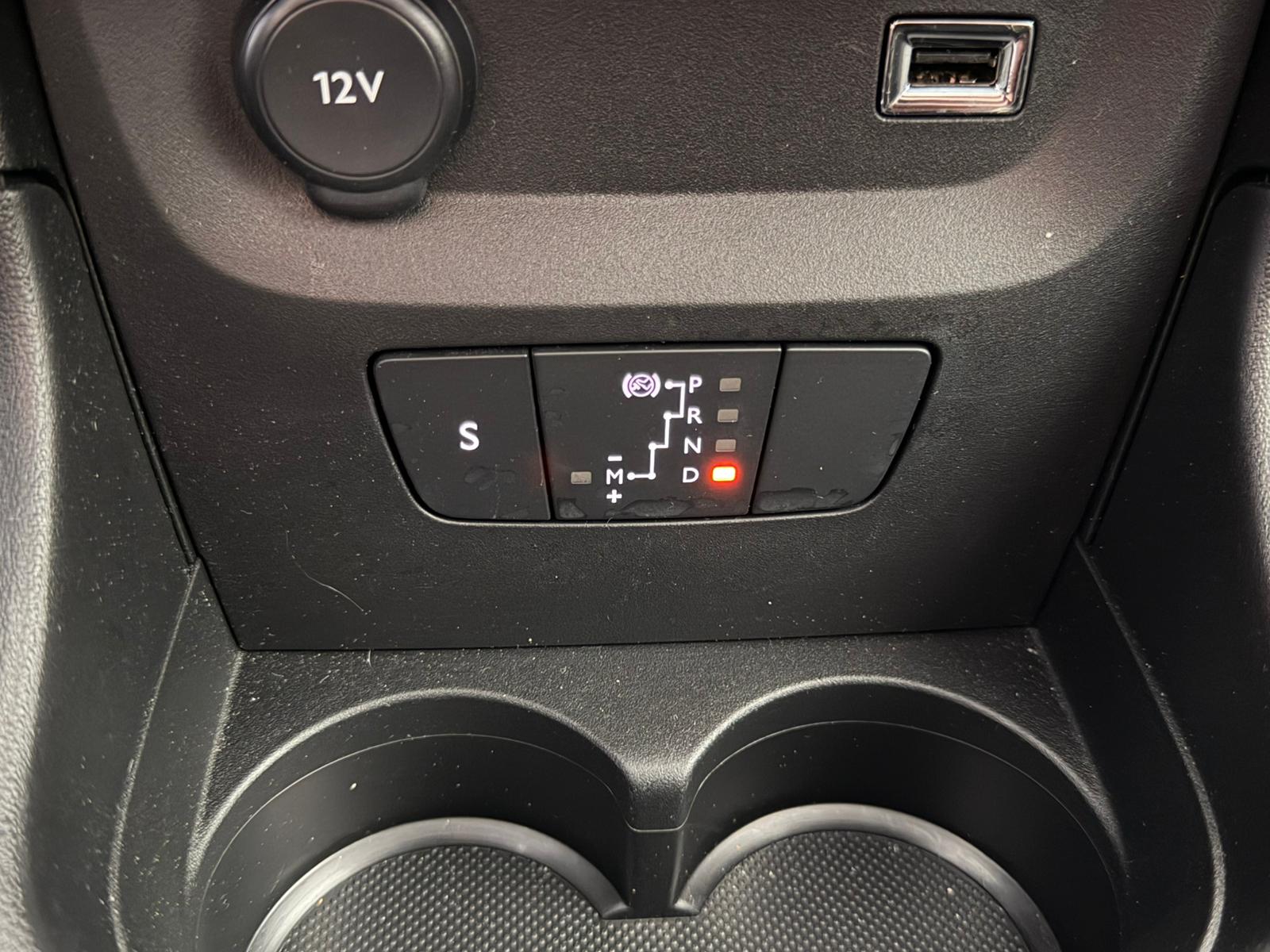 CITROEN C3 1.2i PureTech Swiss Edition EAT6-image-14
