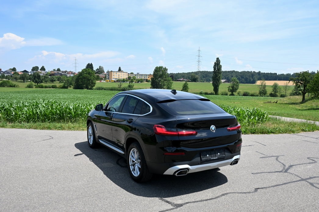 BMW X4 xDrive 48V 20d Steptronic Facelift-image-3