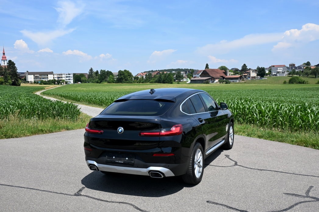 BMW X4 xDrive 48V 20d Steptronic Facelift-image-2