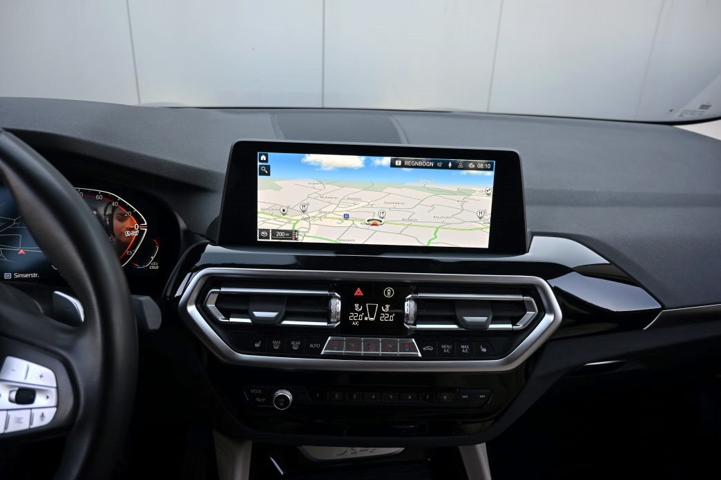 BMW X4 xDrive 48V 20d Steptronic Facelift-image-11