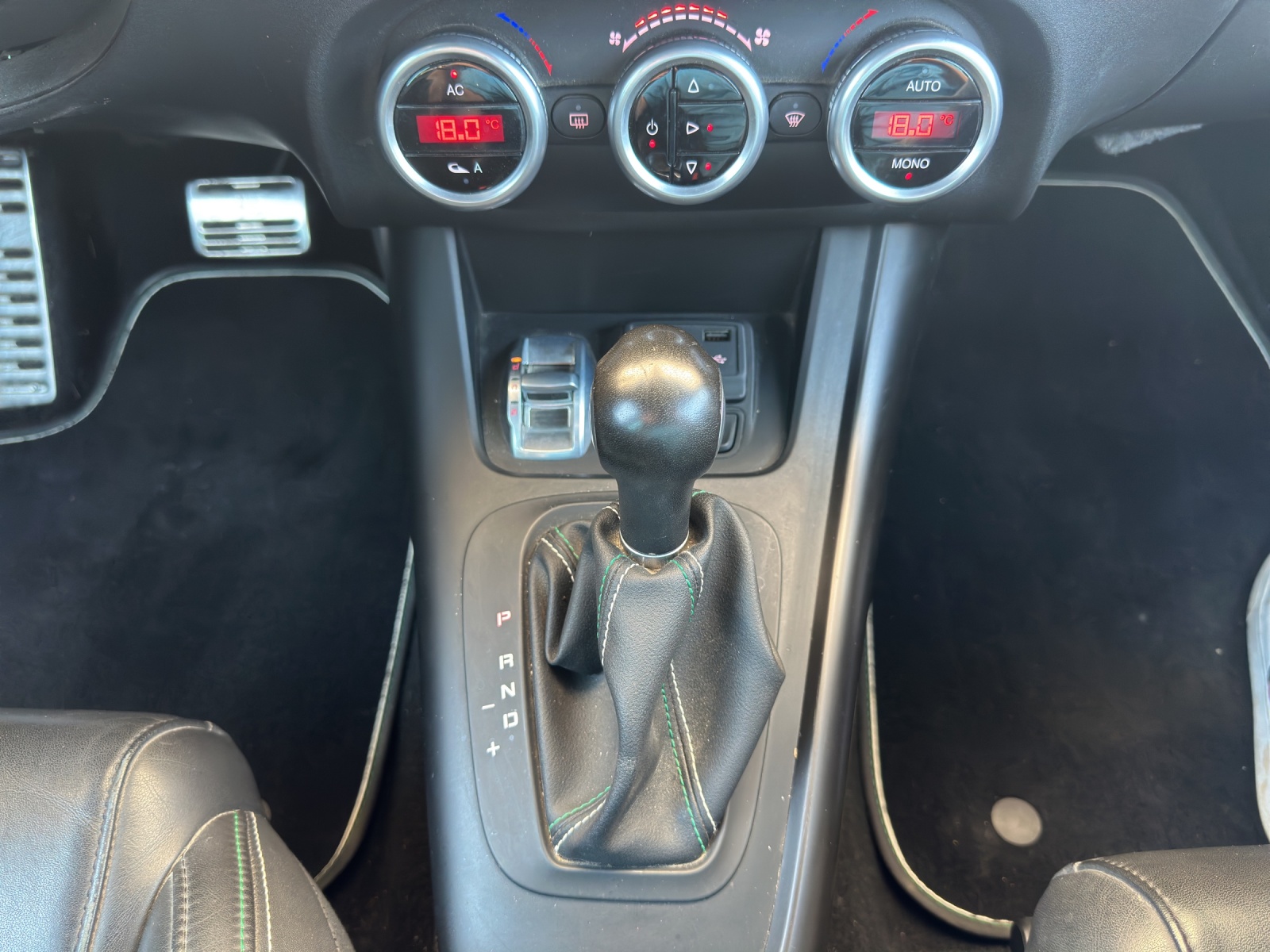 ALFA ROMEO Giulietta 1750 TBi Quadrifoglio Verde TCT-image-10