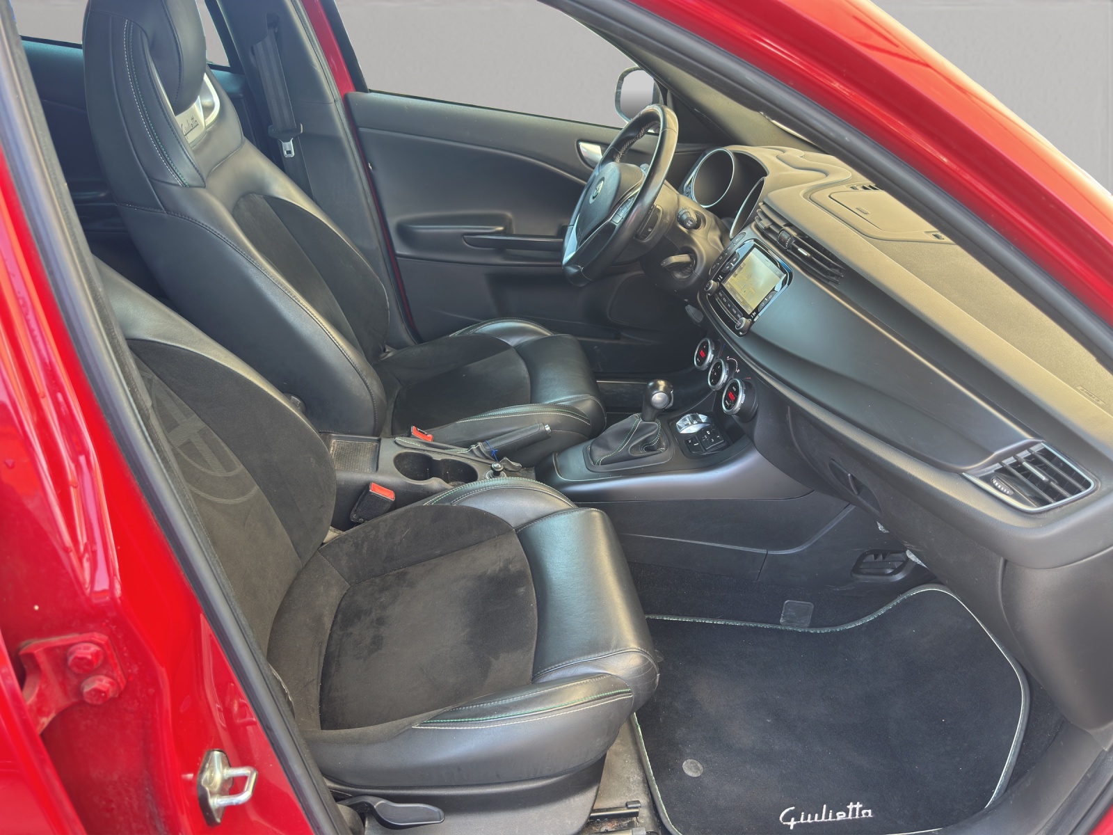 ALFA ROMEO Giulietta 1750 TBi Quadrifoglio Verde TCT-image-11