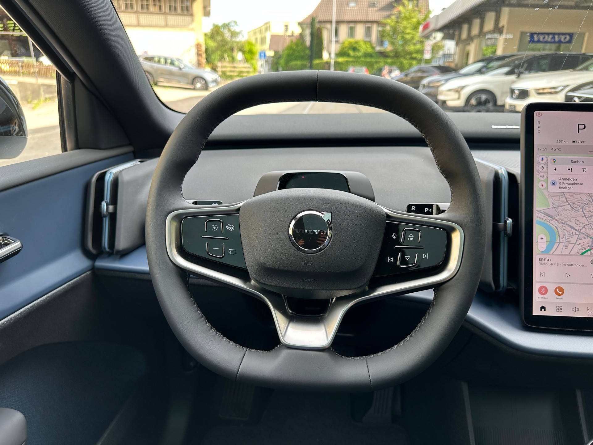 VOLVO EX30 Cross Country E60 69kWh Twin Performance AWD-image-6