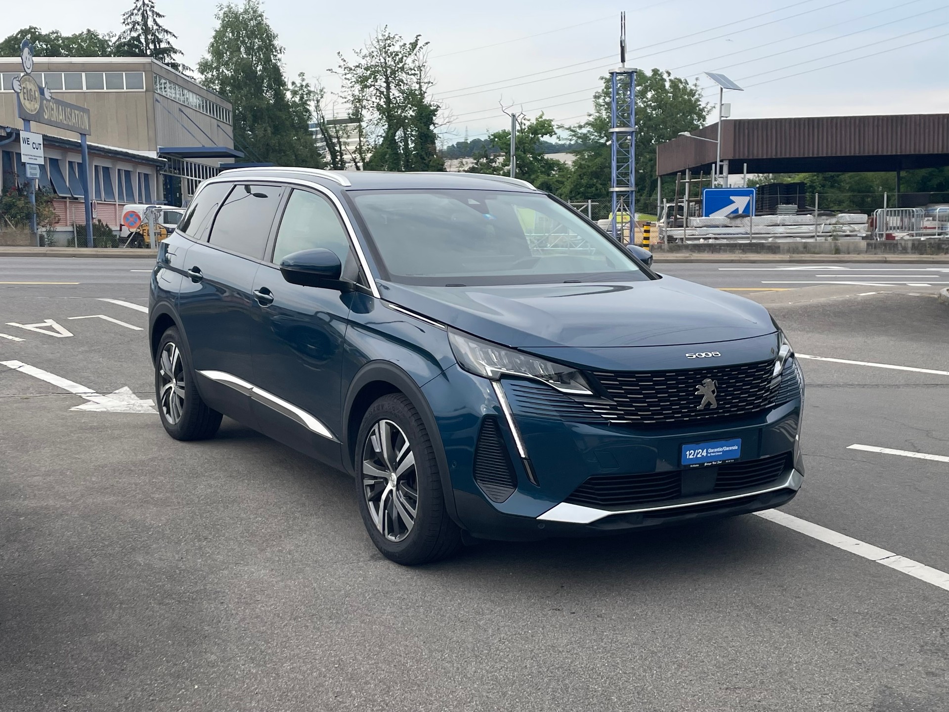 PEUGEOT 5008 1.5 BlueHDi Active-image-2