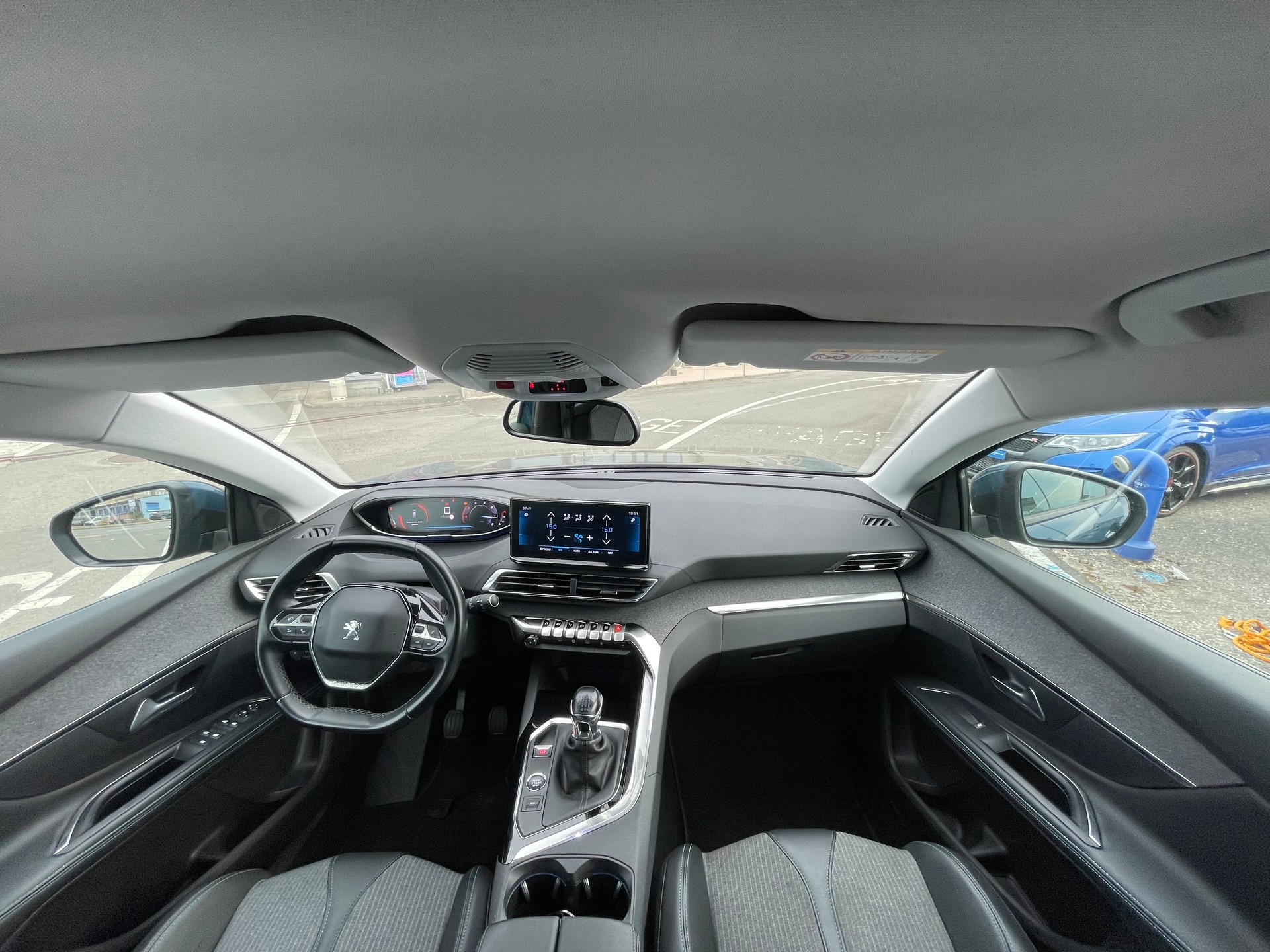 PEUGEOT 5008 1.5 BlueHDi Active-image-7
