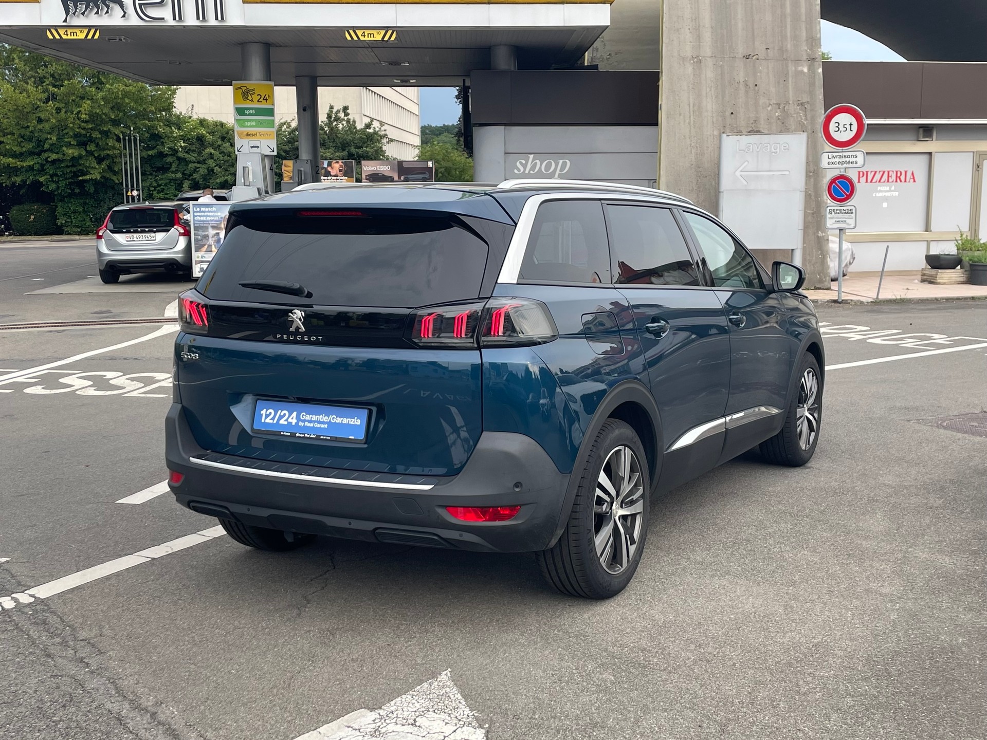 PEUGEOT 5008 1.5 BlueHDi Active-image-3