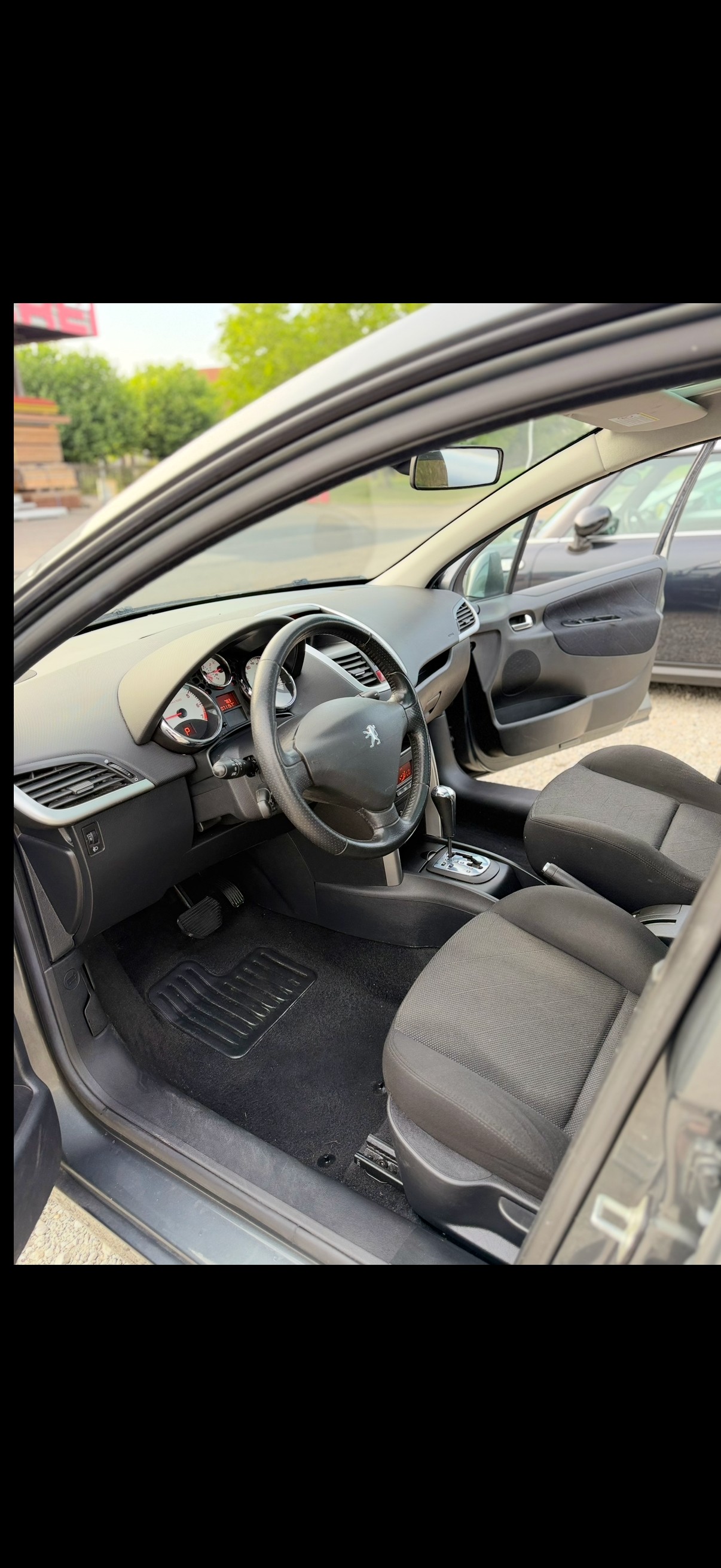 PEUGEOT 207 SW 1.6 16V Sport Automatic-image-10