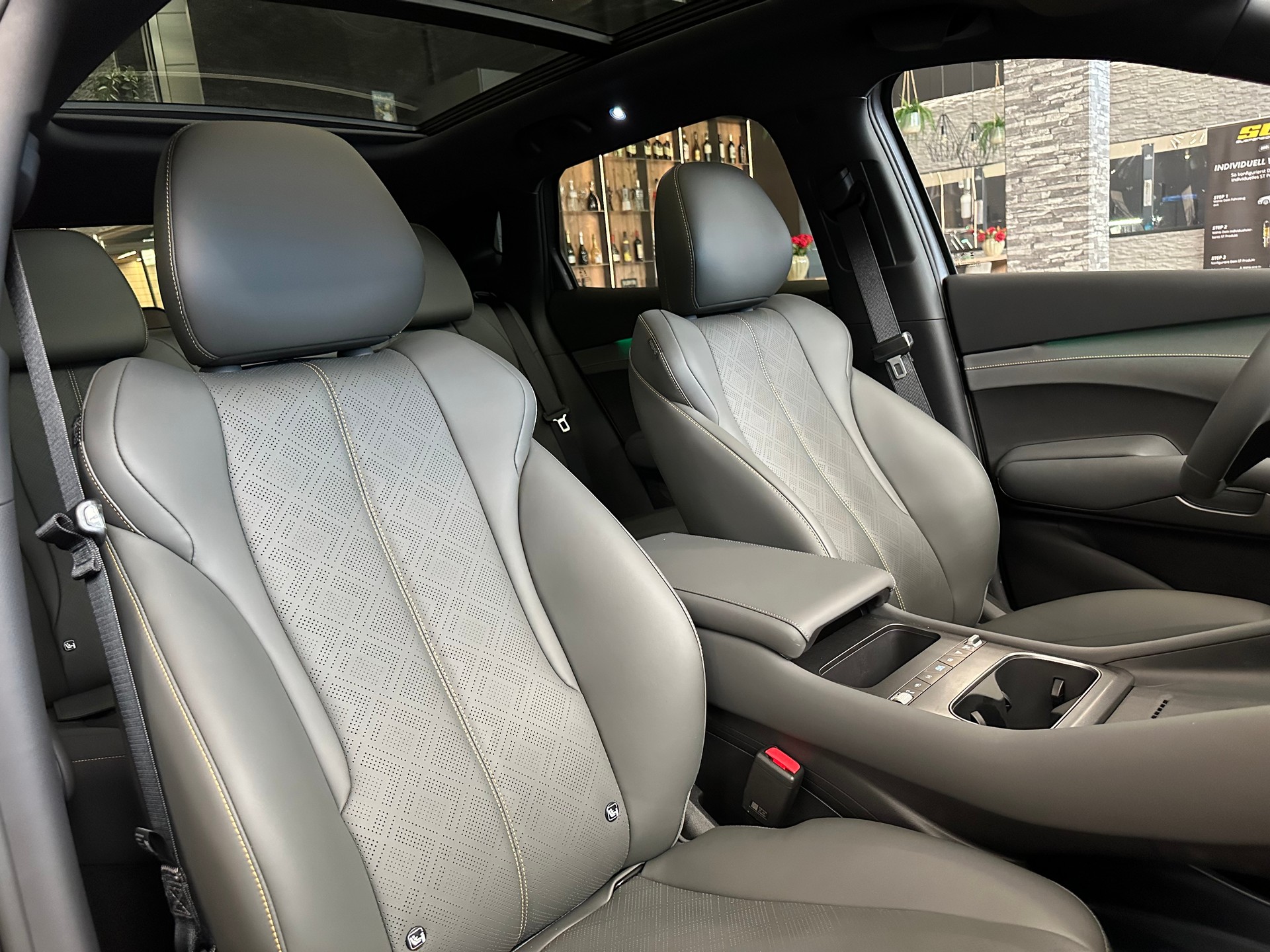BYD Atto 3 EVO 74.8 kWh Excellence AWD-image-16