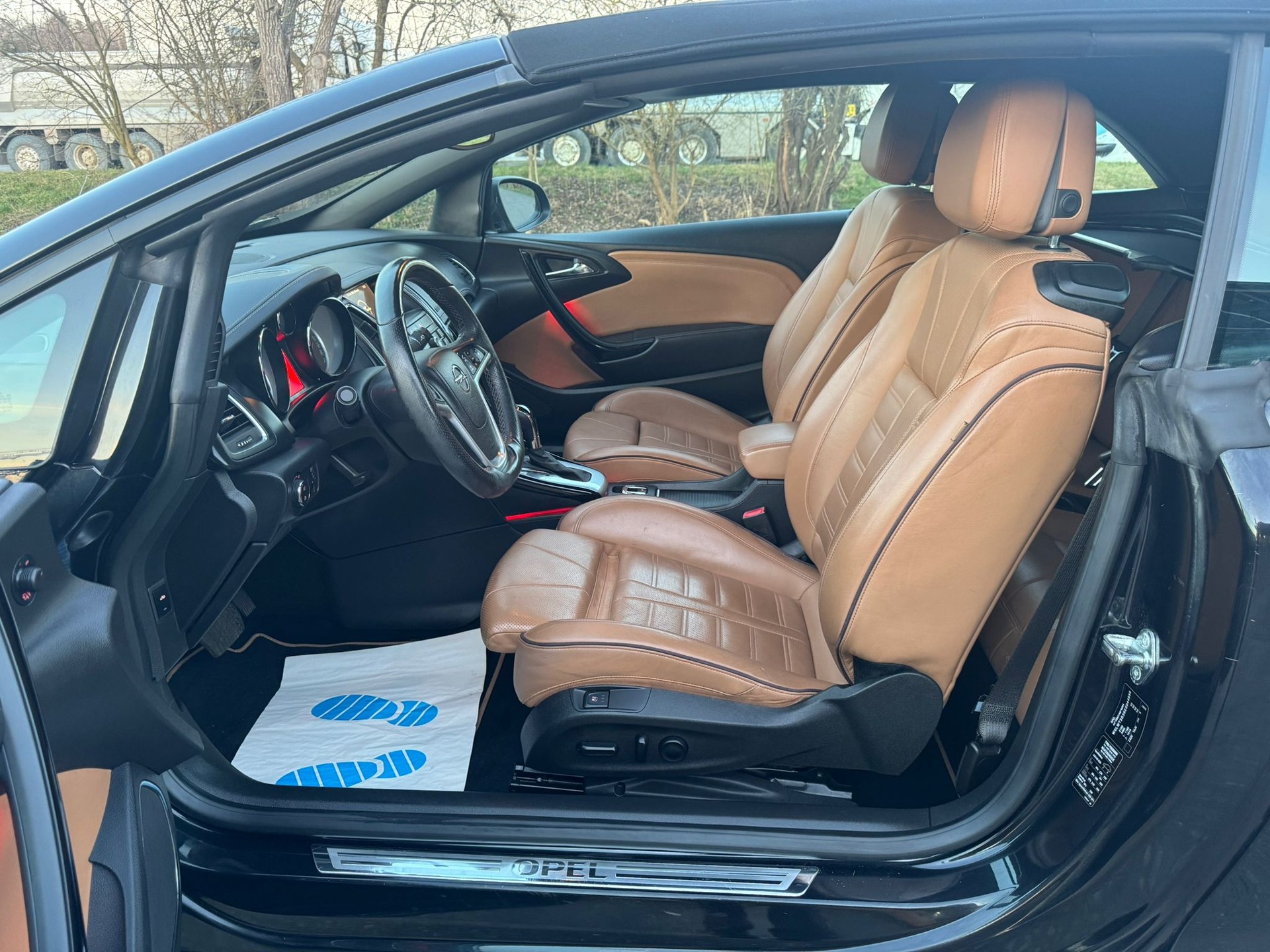 OPEL Cascada 1.6i 16V Cosmo Automat-image-16