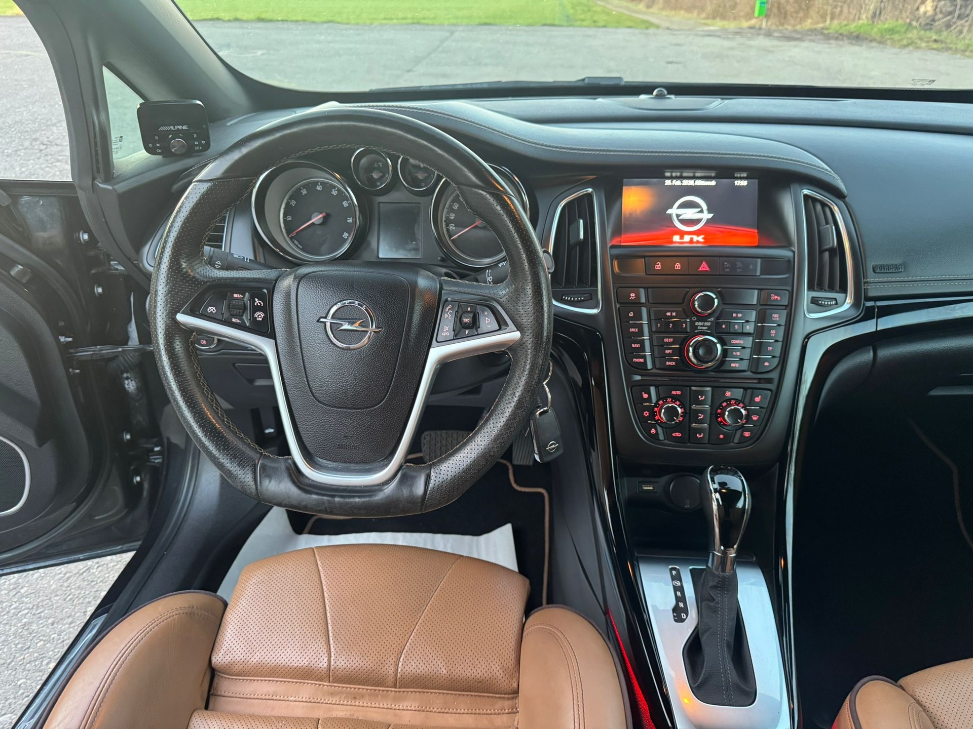 OPEL Cascada 1.6i 16V Cosmo Automat-image-21