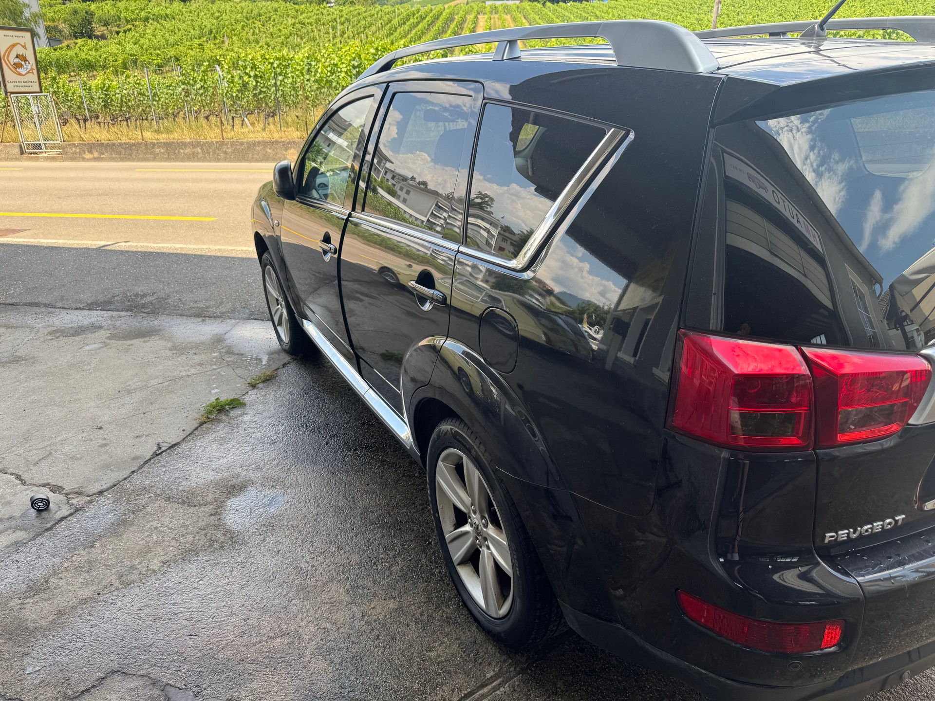 PEUGEOT 4007 2.2 HDi Platinum Edition DCS6-image-5