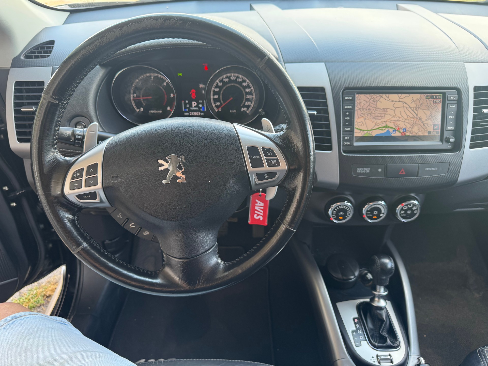 PEUGEOT 4007 2.2 HDi Platinum Edition DCS6-image-7