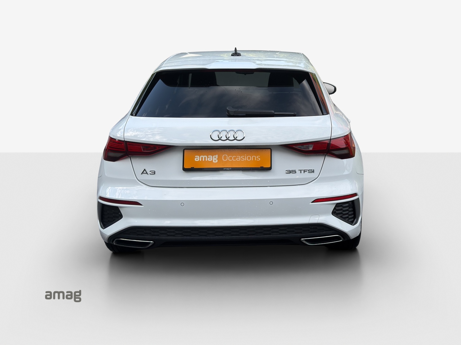 AUDI A3 Limousine 35 TFSI S-Line-image-3