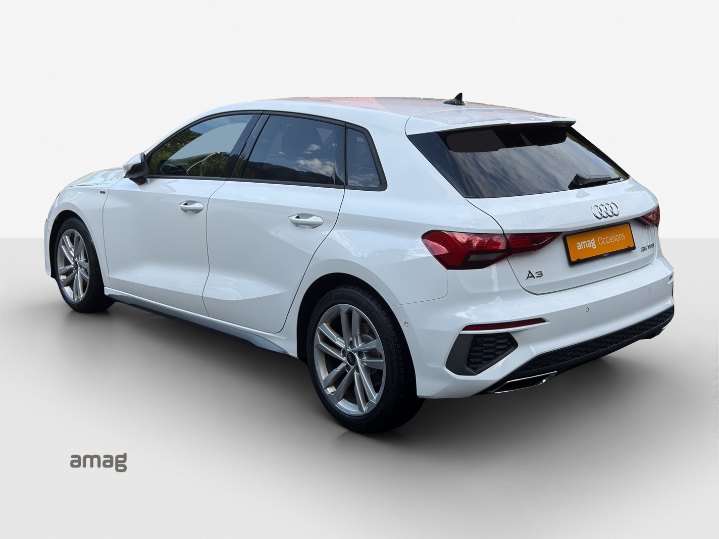 AUDI A3 Limousine 35 TFSI S-Line-image-2