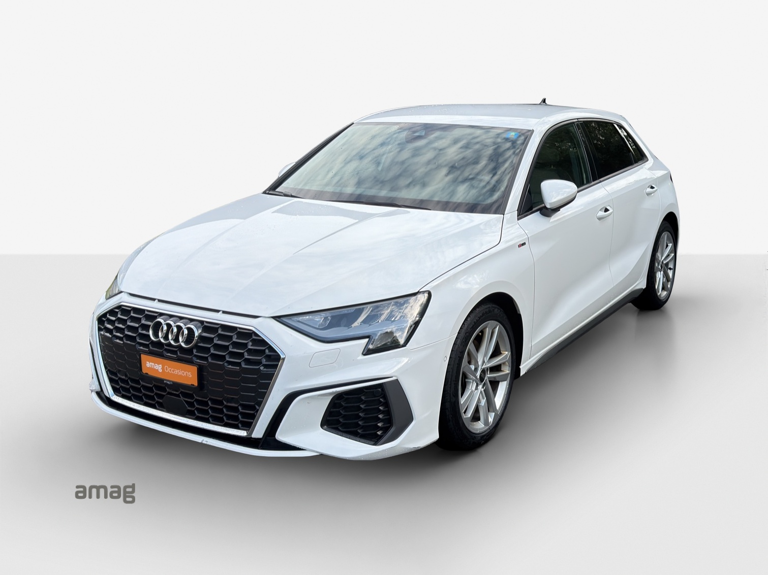 AUDI A3 Limousine 35 TFSI S-Line-image-0