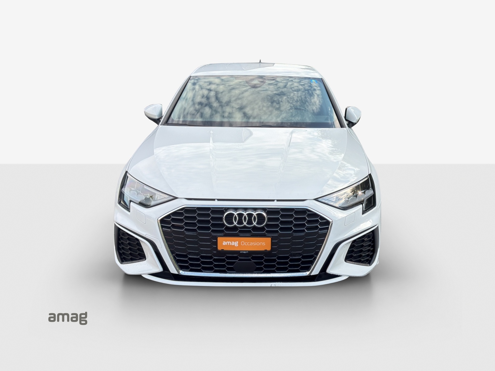 AUDI A3 Limousine 35 TFSI S-Line-image-6