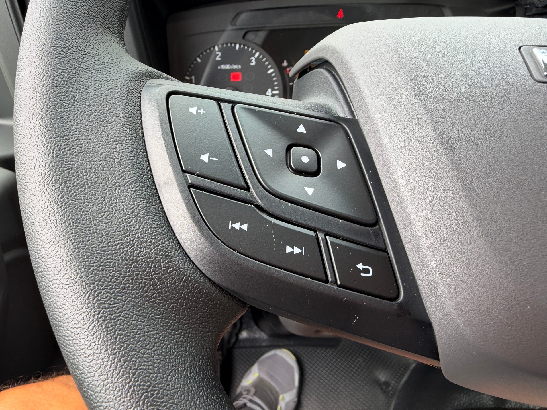 ISUZU M21 TE DR 1.9 Ddi 3 Seiten-Kipper Generation 3-image-10