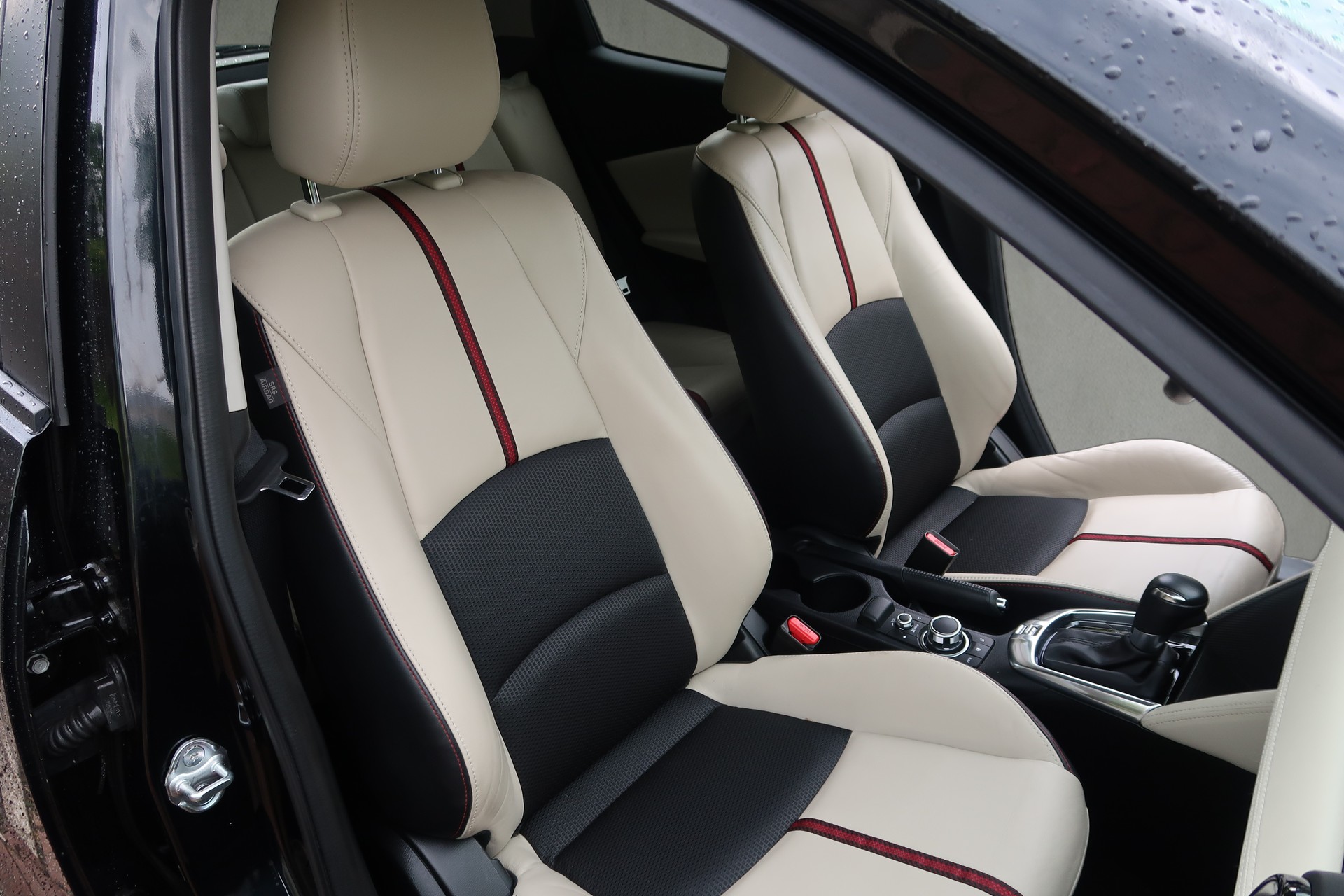 MAZDA 2 1.5i 16V Skyactiv-G Ambition Drive-image-11