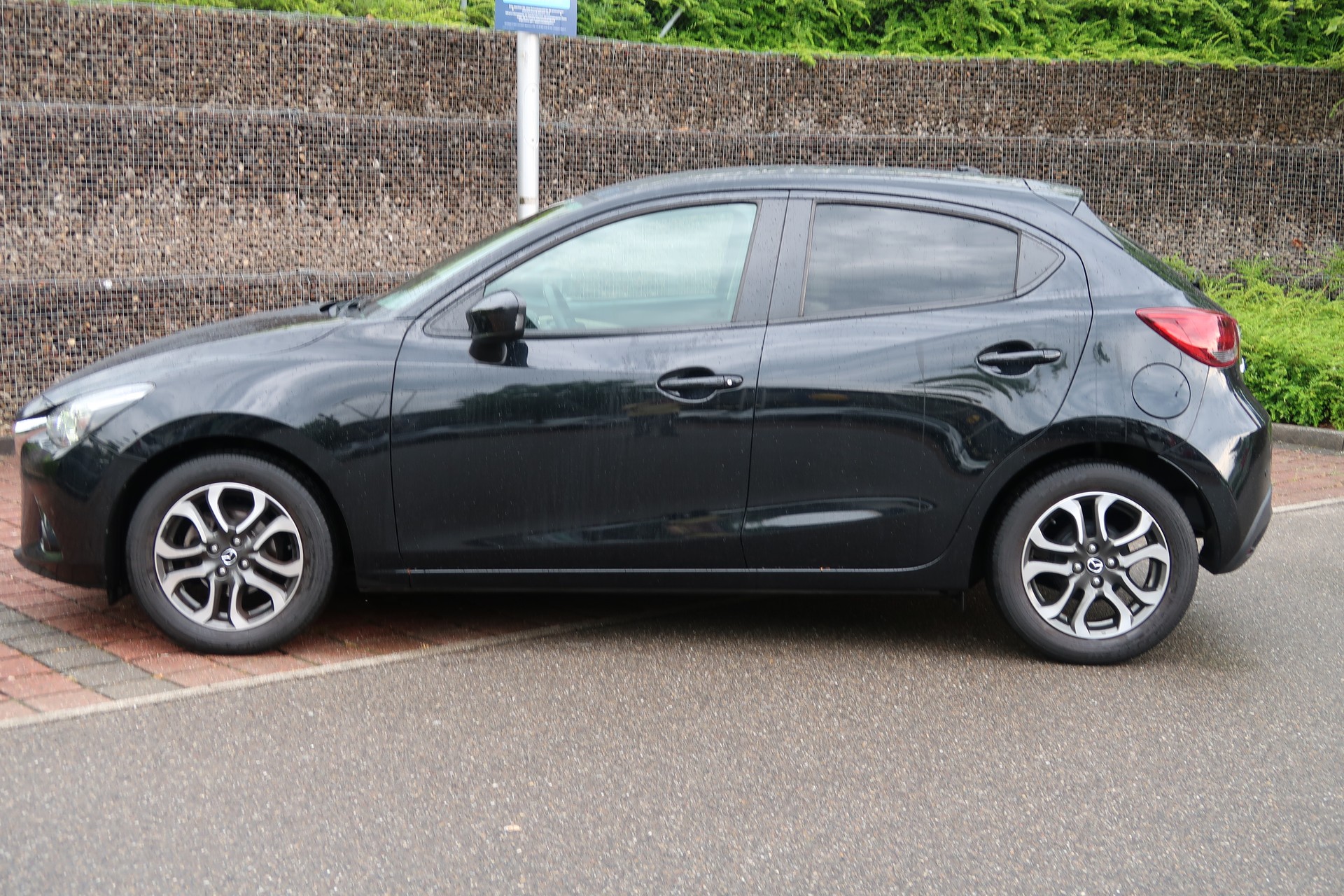 MAZDA 2 1.5i 16V Skyactiv-G Ambition Drive-image-6