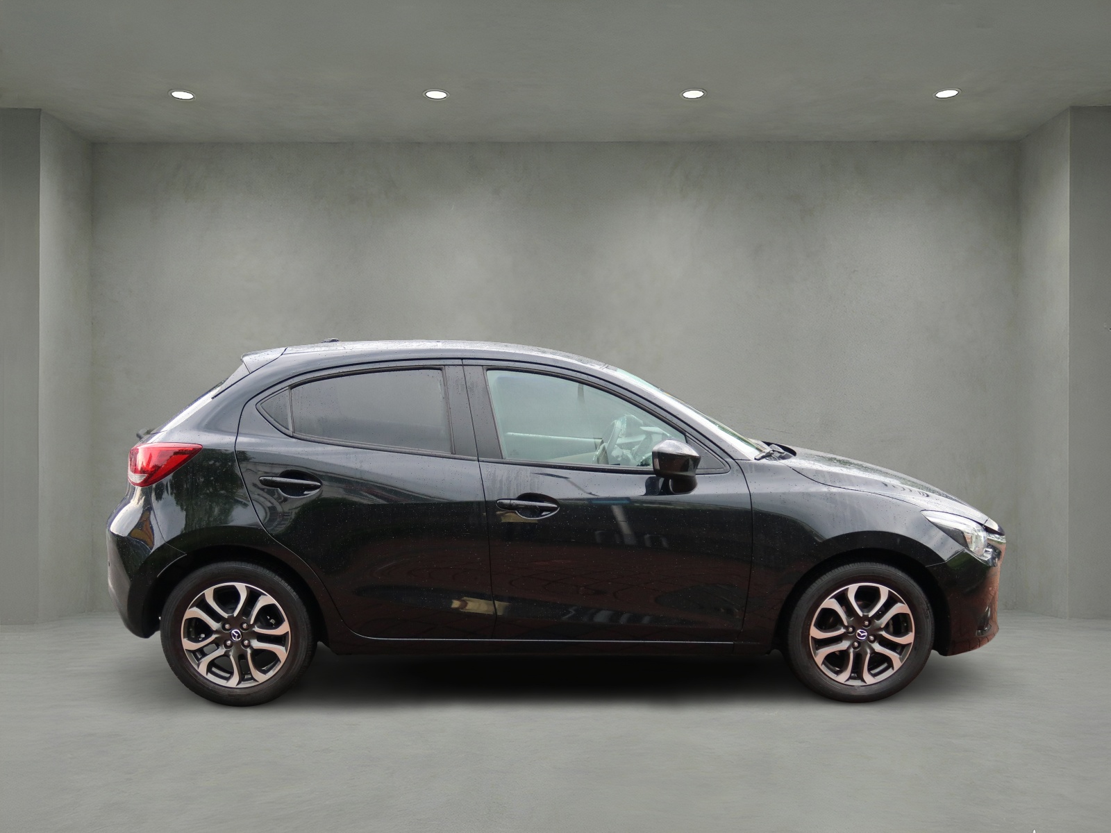 MAZDA 2 1.5i 16V Skyactiv-G Ambition Drive-image-2