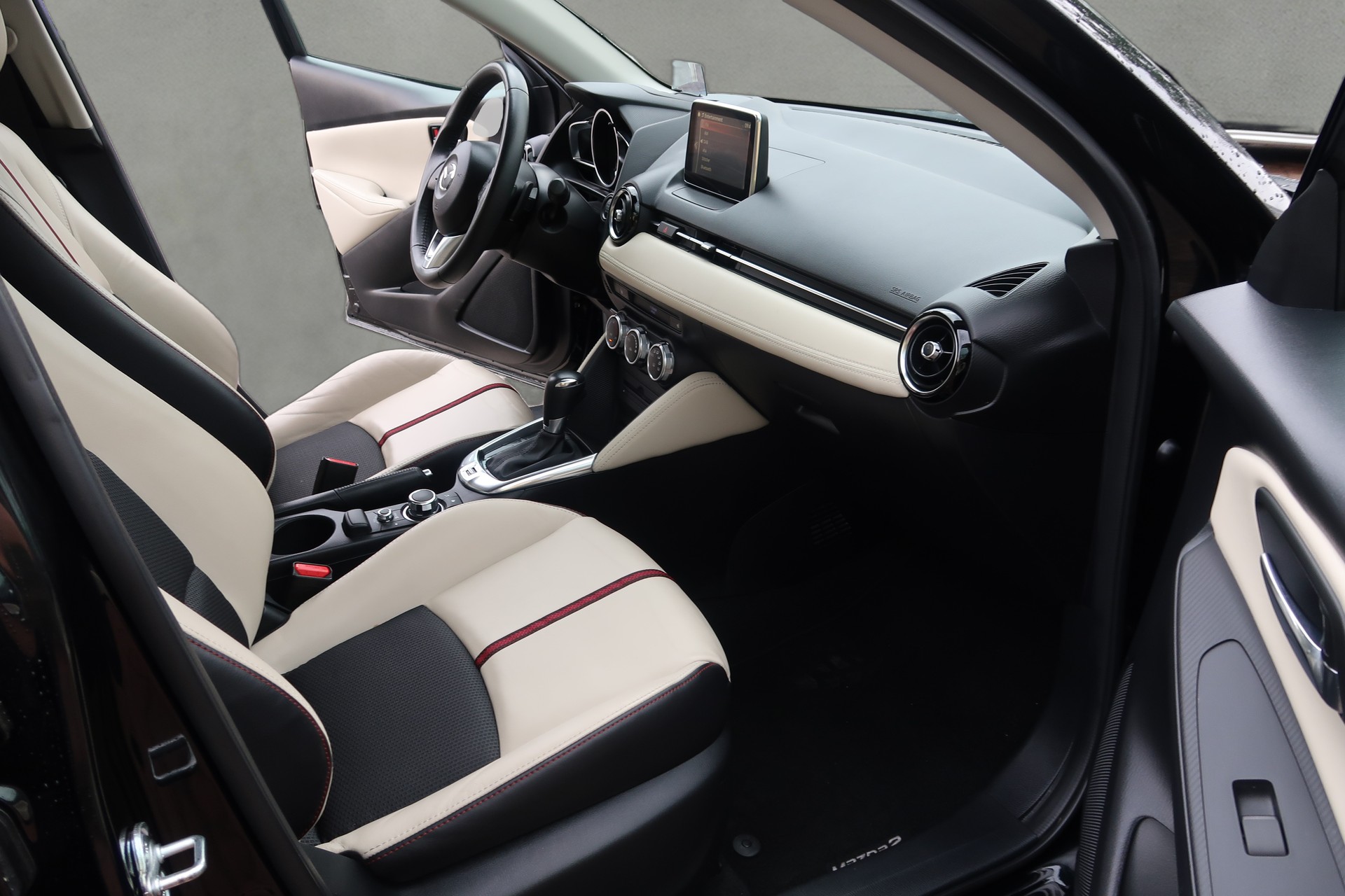 MAZDA 2 1.5i 16V Skyactiv-G Ambition Drive-image-10