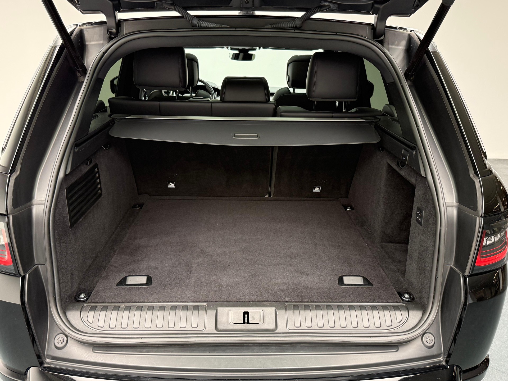 LAND ROVER Range Rover Sport 3.0 SDV6 HSE Dynamic-image-11