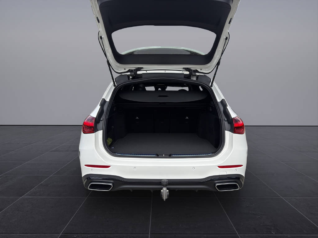 MERCEDES-BENZ C 220 d Swiss Star AMG Line 4matic Kombi-image-16