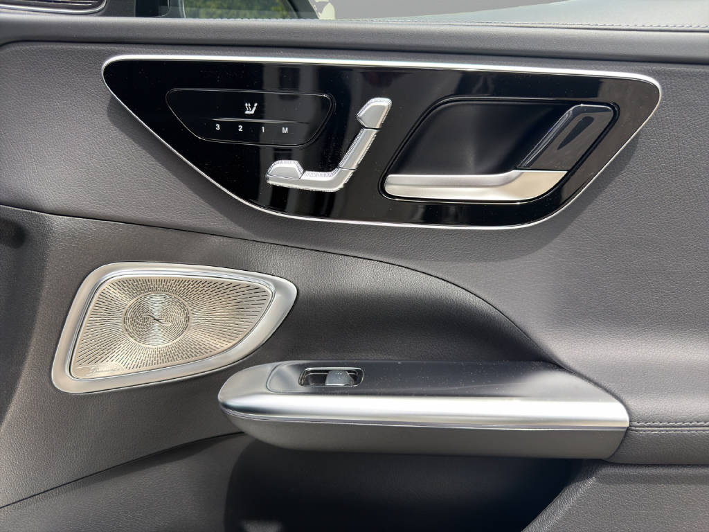 MERCEDES-BENZ C 220 d Swiss Star AMG Line 4matic Kombi-image-11