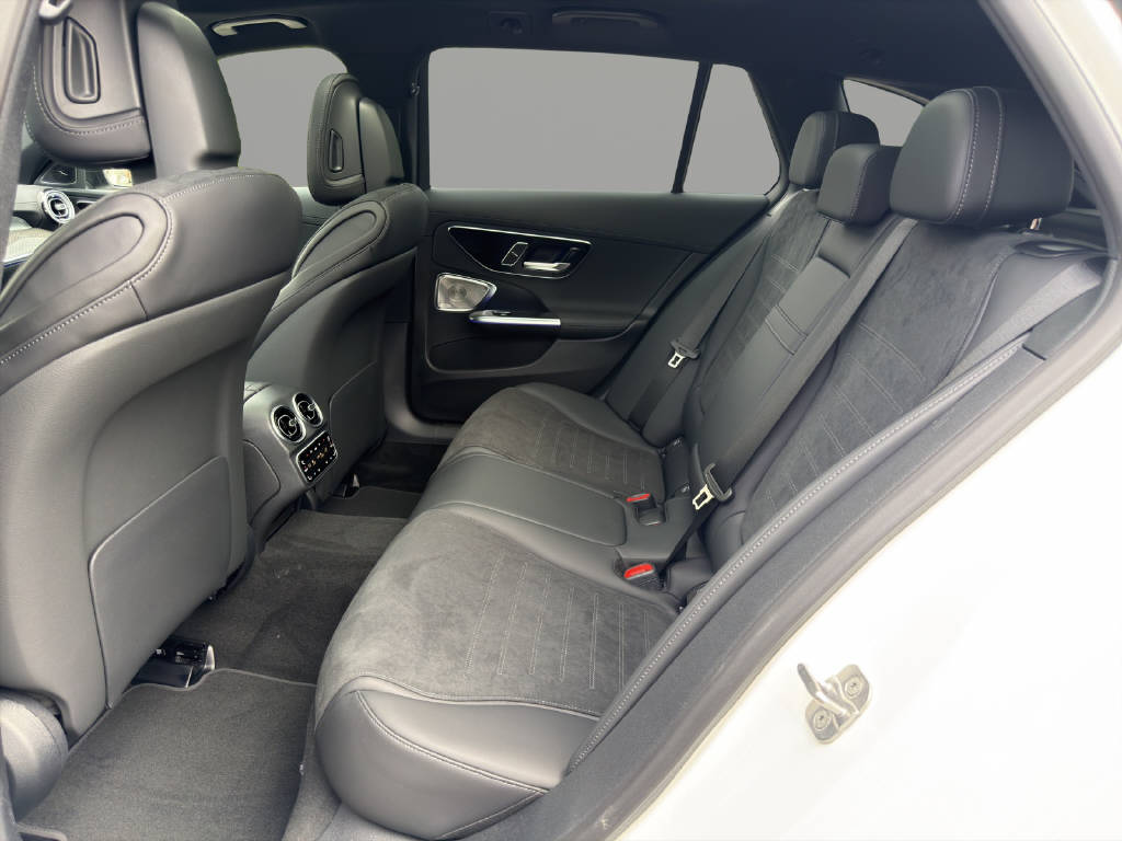 MERCEDES-BENZ C 220 d Swiss Star AMG Line 4matic Kombi-image-13