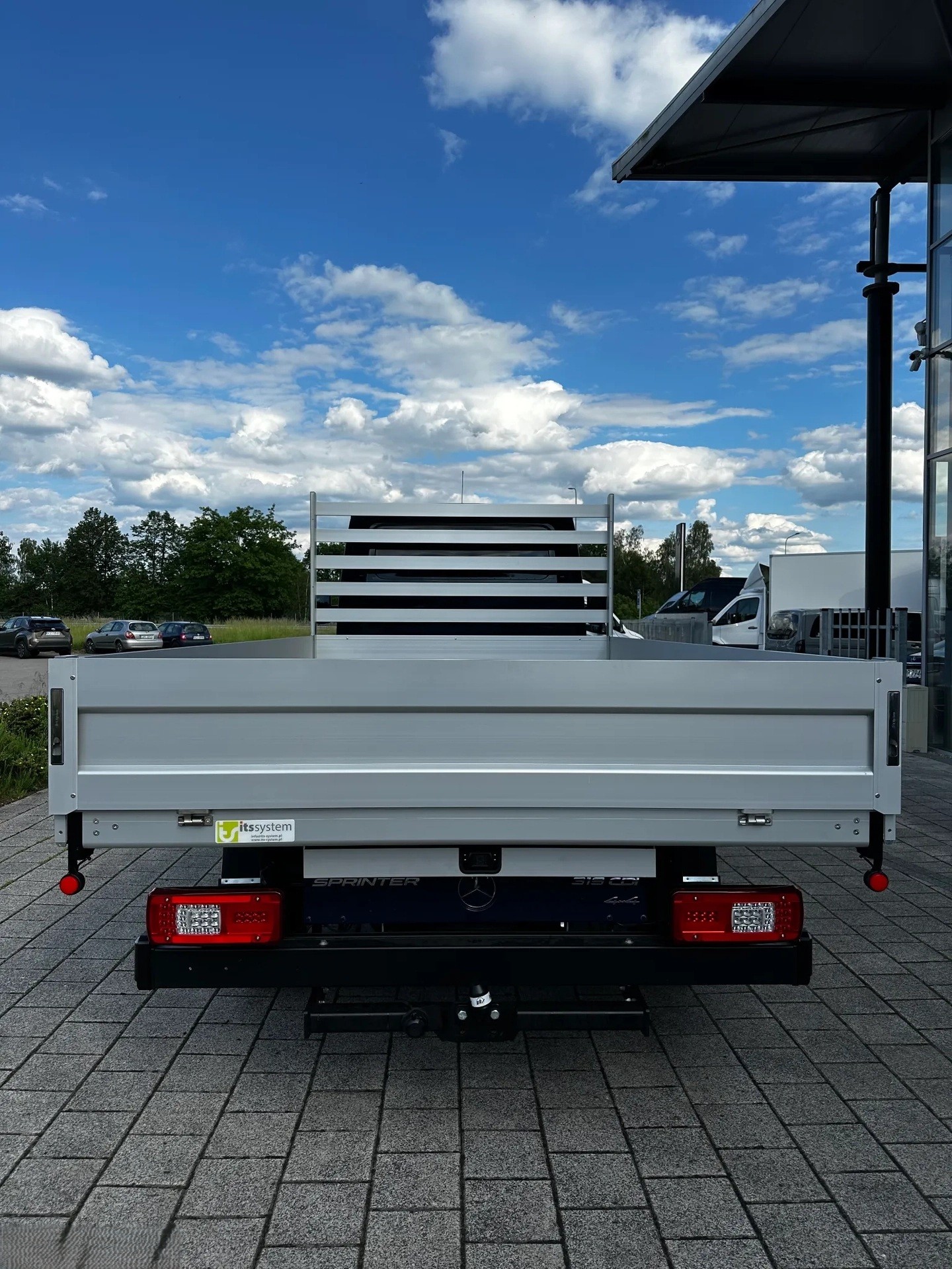 MERCEDES-BENZ Sprinter 319 CDI Lang 9G-TRONIC 4x4-image-4