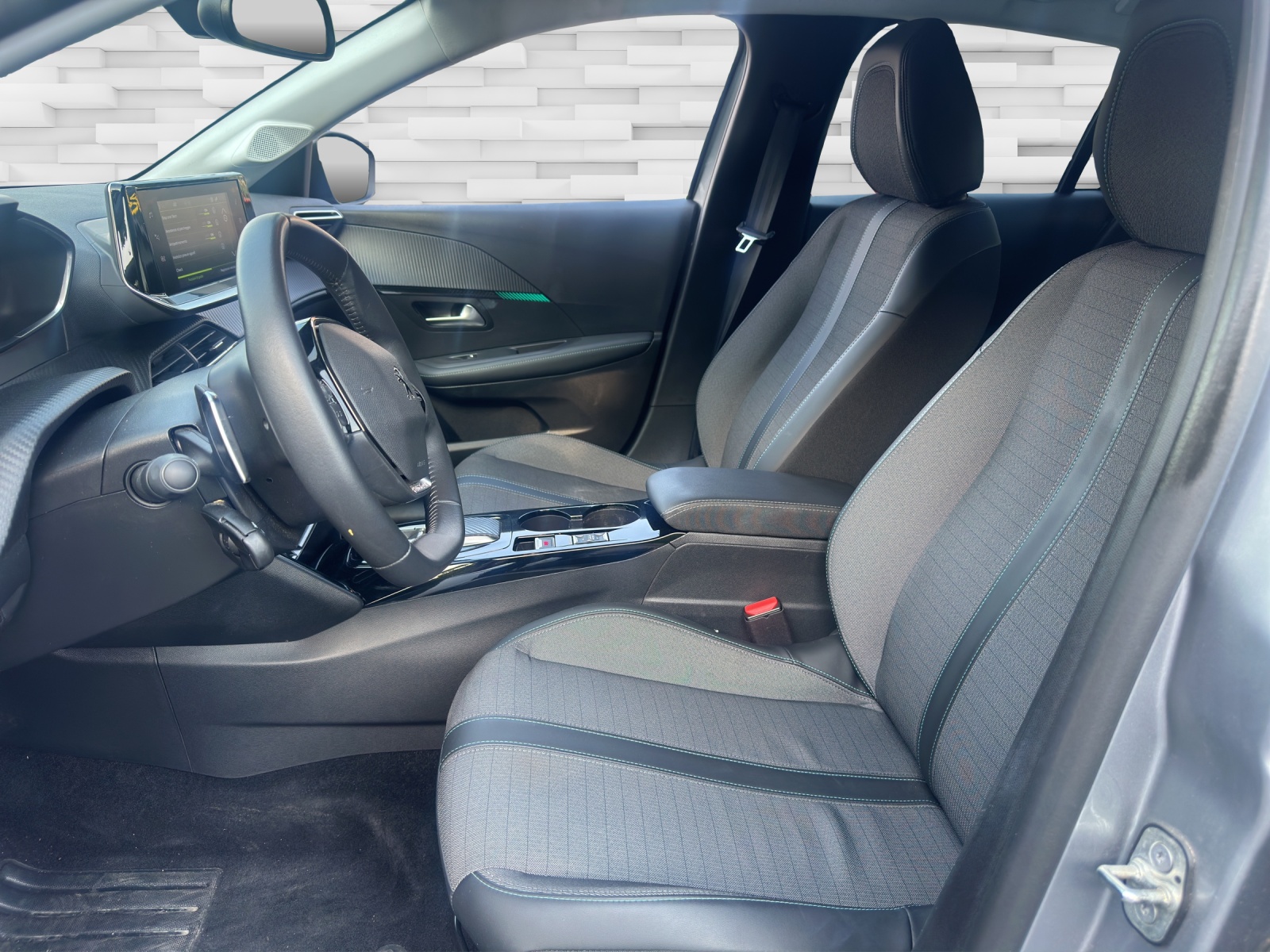 PEUGEOT 208 1.2 PureTech Allure Pack EAT8-image-11
