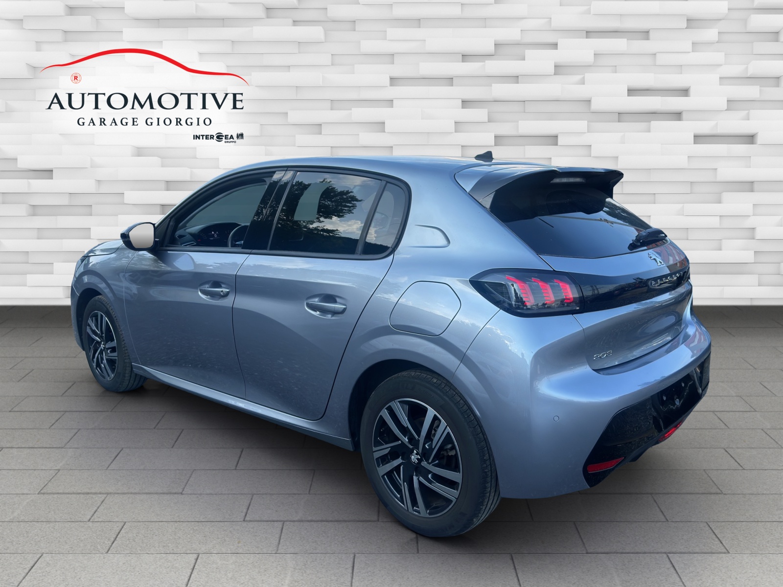 PEUGEOT 208 1.2 PureTech Allure Pack EAT8-image-6