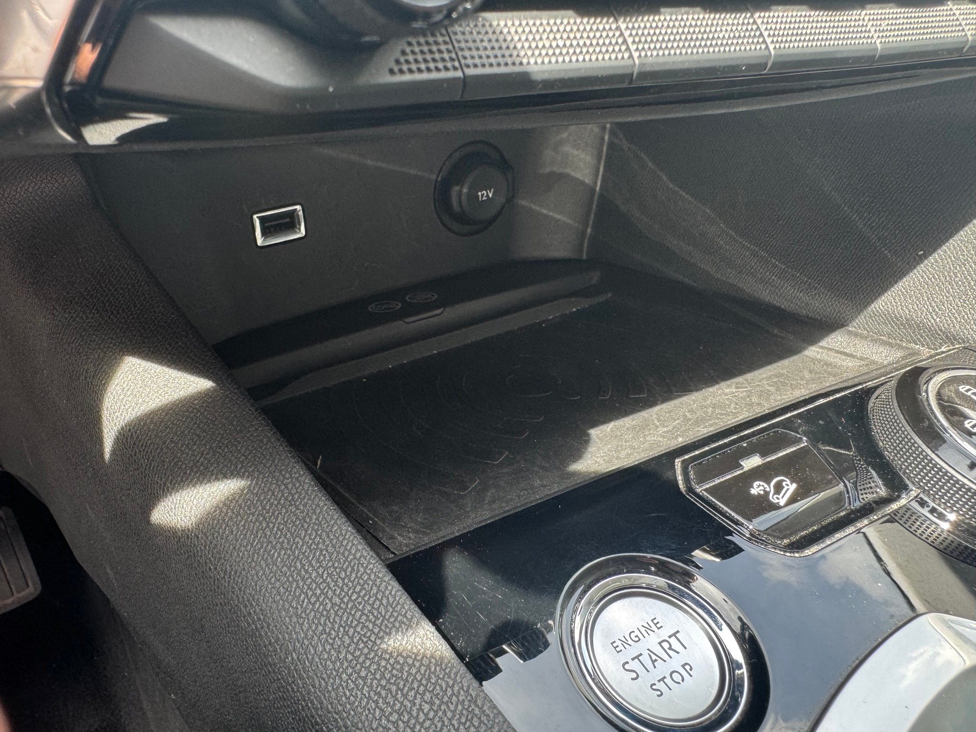 PEUGEOT 5008 1.5 BlueHDi Allure EAT-image-18