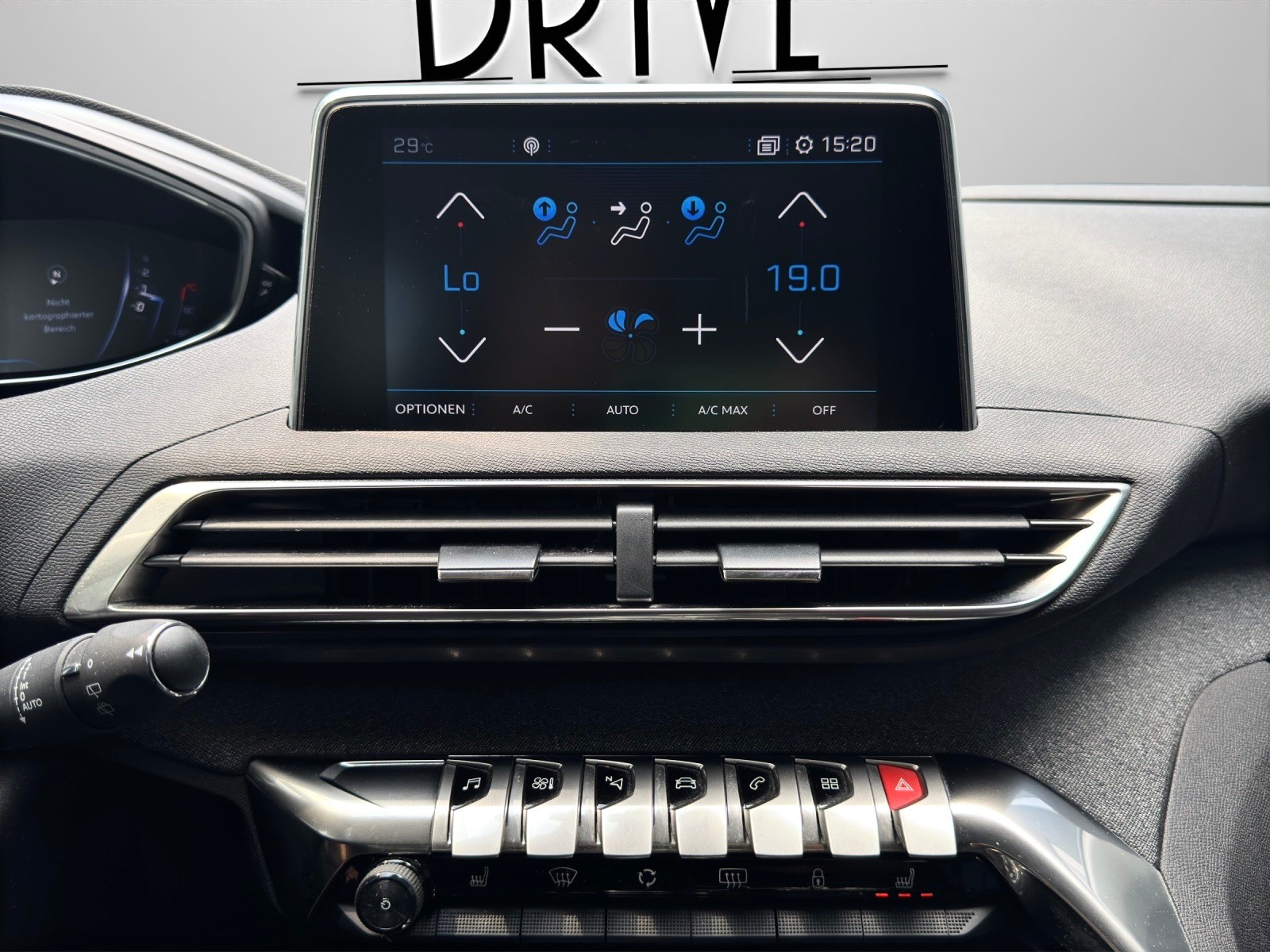 PEUGEOT 5008 1.5 BlueHDi Allure EAT-image-15