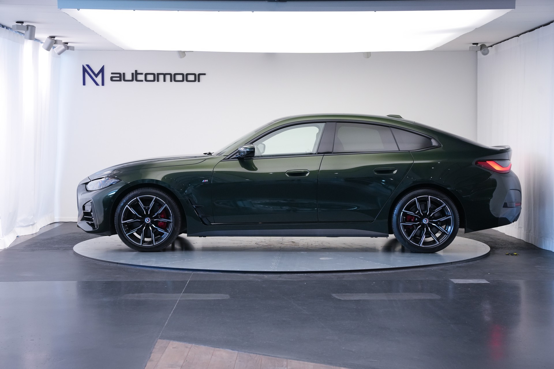 BMW 430i Gran Coupé M Sport PRO Steptronic *Carbon* *Sanremo grün* *50 Jahre* *Glasdach*-image-8