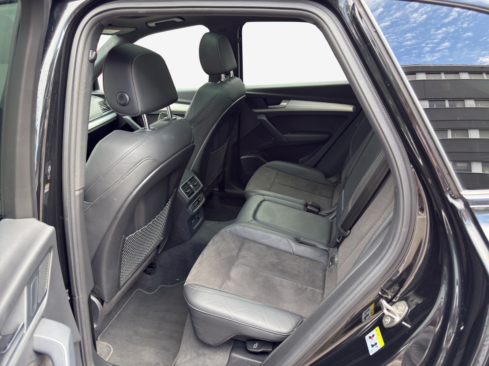 AUDI Q5 45 TFSI sport quattro S-tronic-image-11