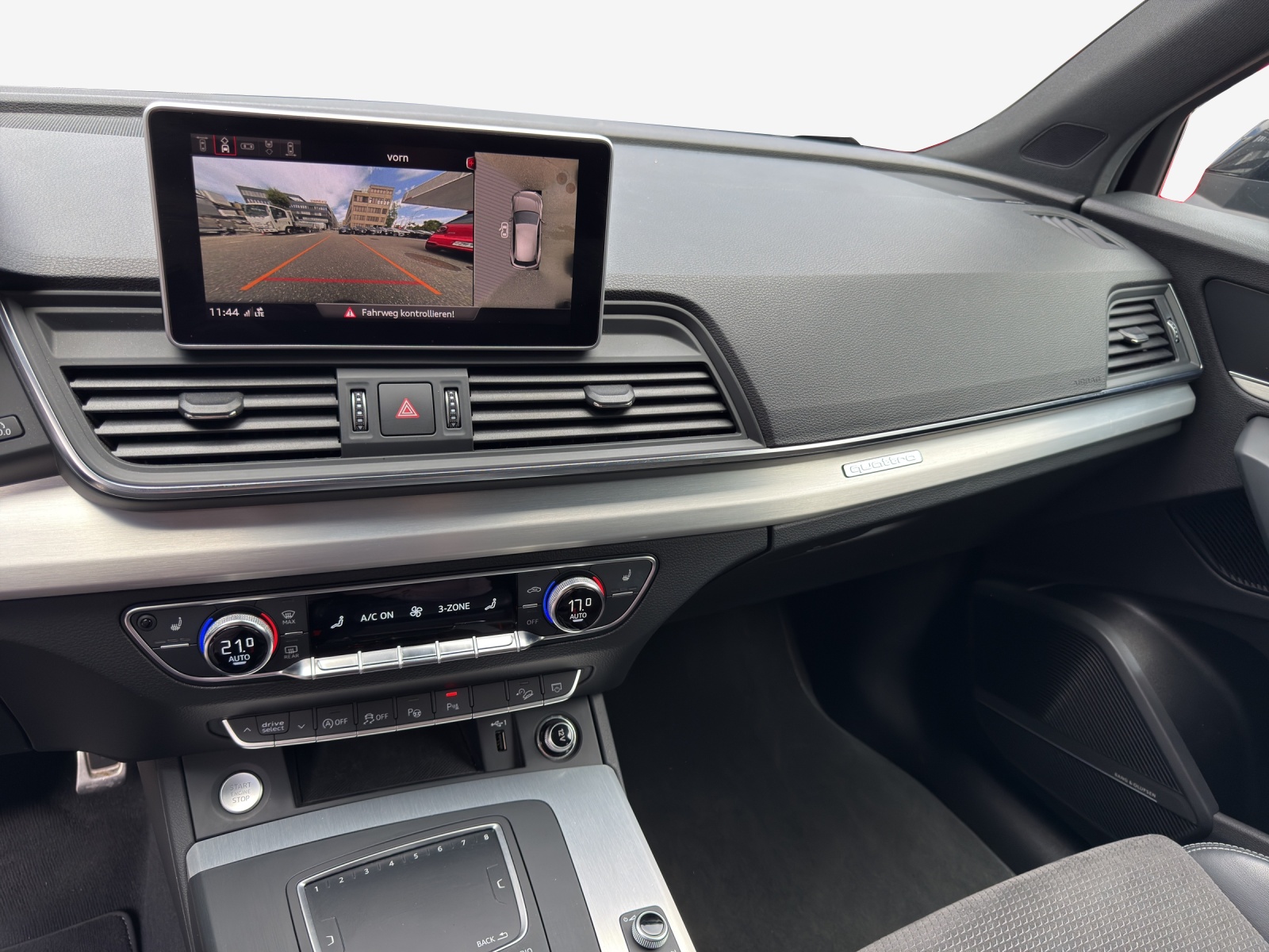 AUDI Q5 45 TFSI sport quattro S-tronic-image-10