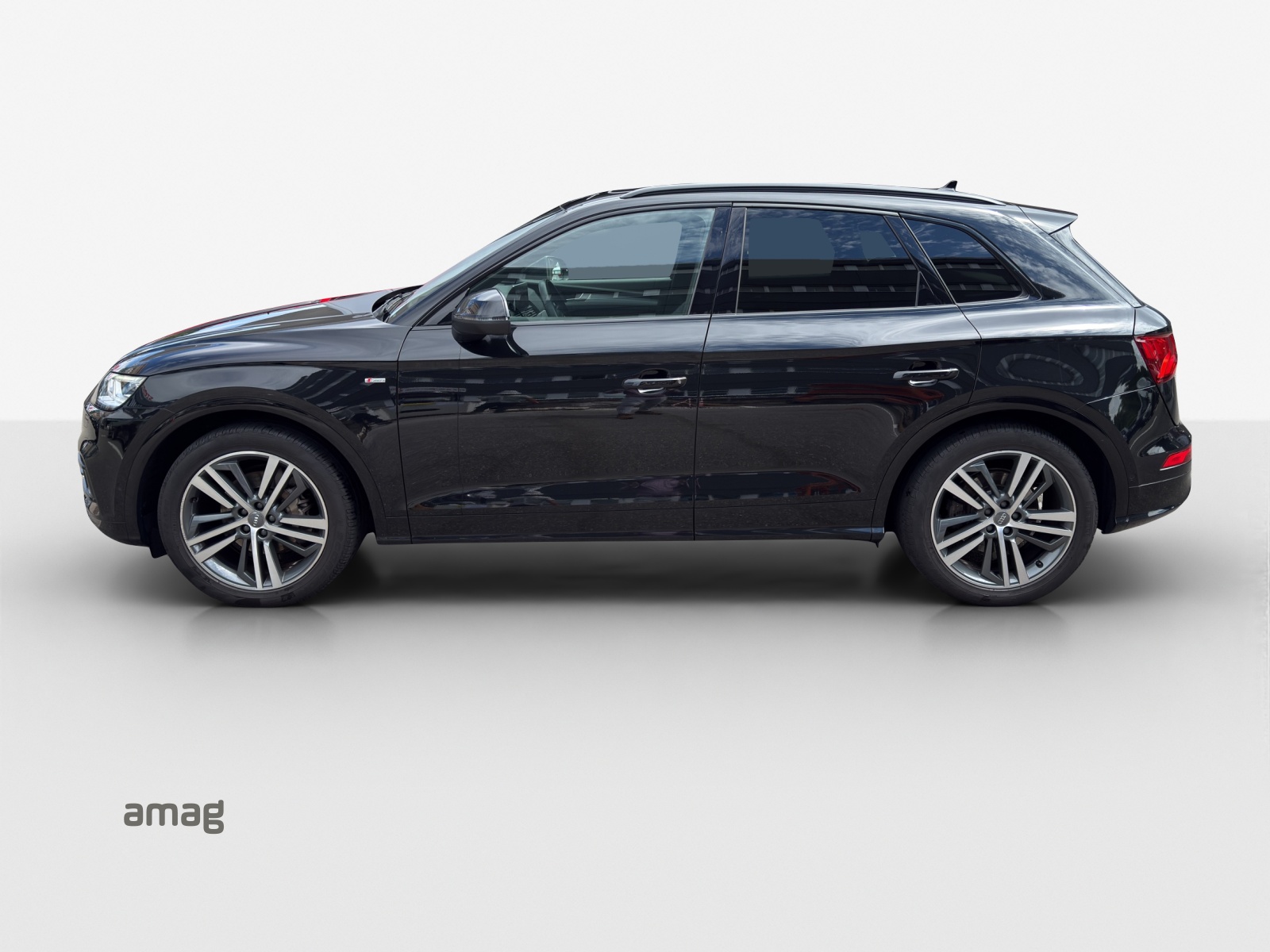 AUDI Q5 45 TFSI sport quattro S-tronic-image-1