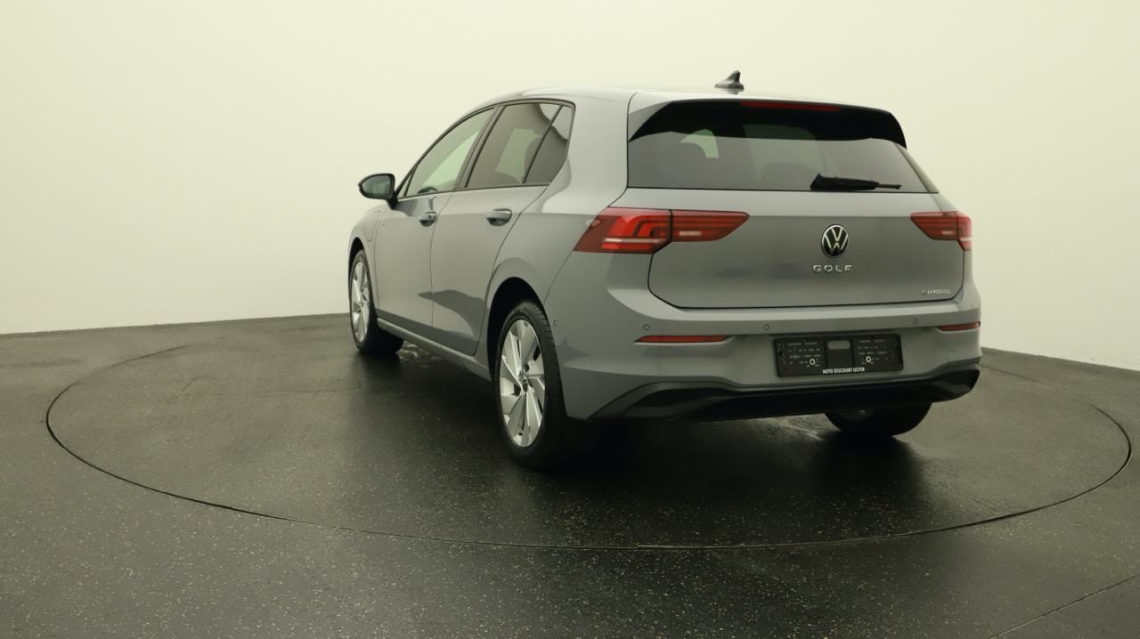VW Golf VIII 1.5 TSI PHEV Limited-image-3
