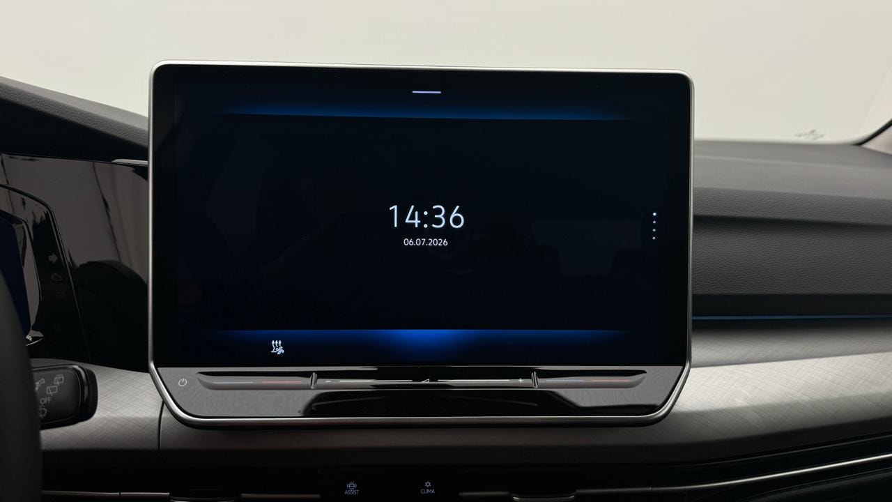 VW Golf VIII 1.5 TSI PHEV Limited-image-7